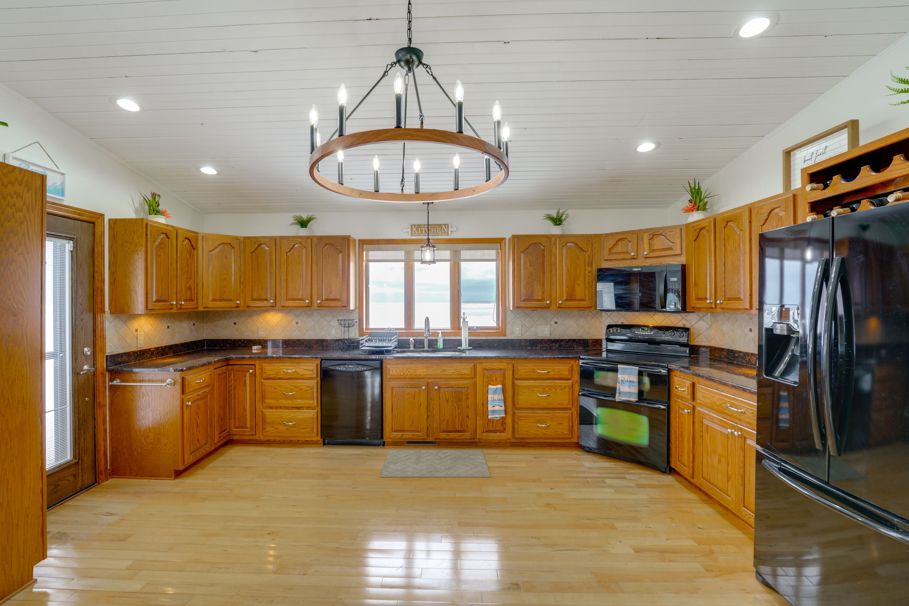 Kitchen | Stove/Oven | Dishwasher