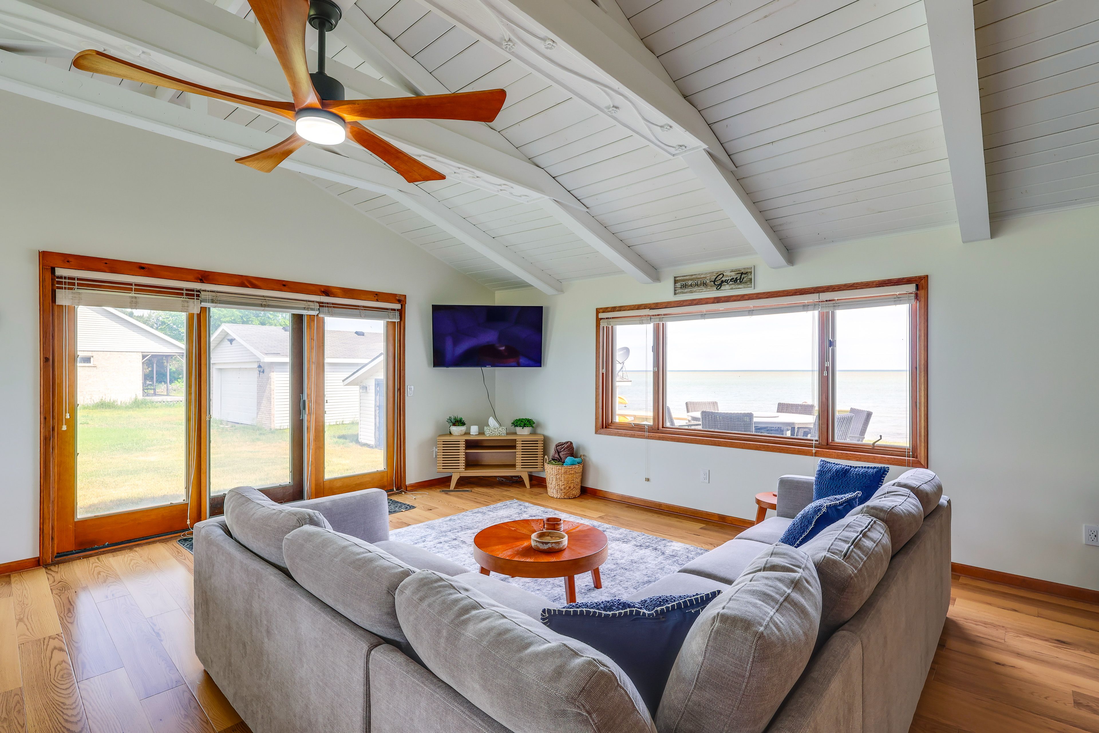 Living Room | Full Sleeper Sofa