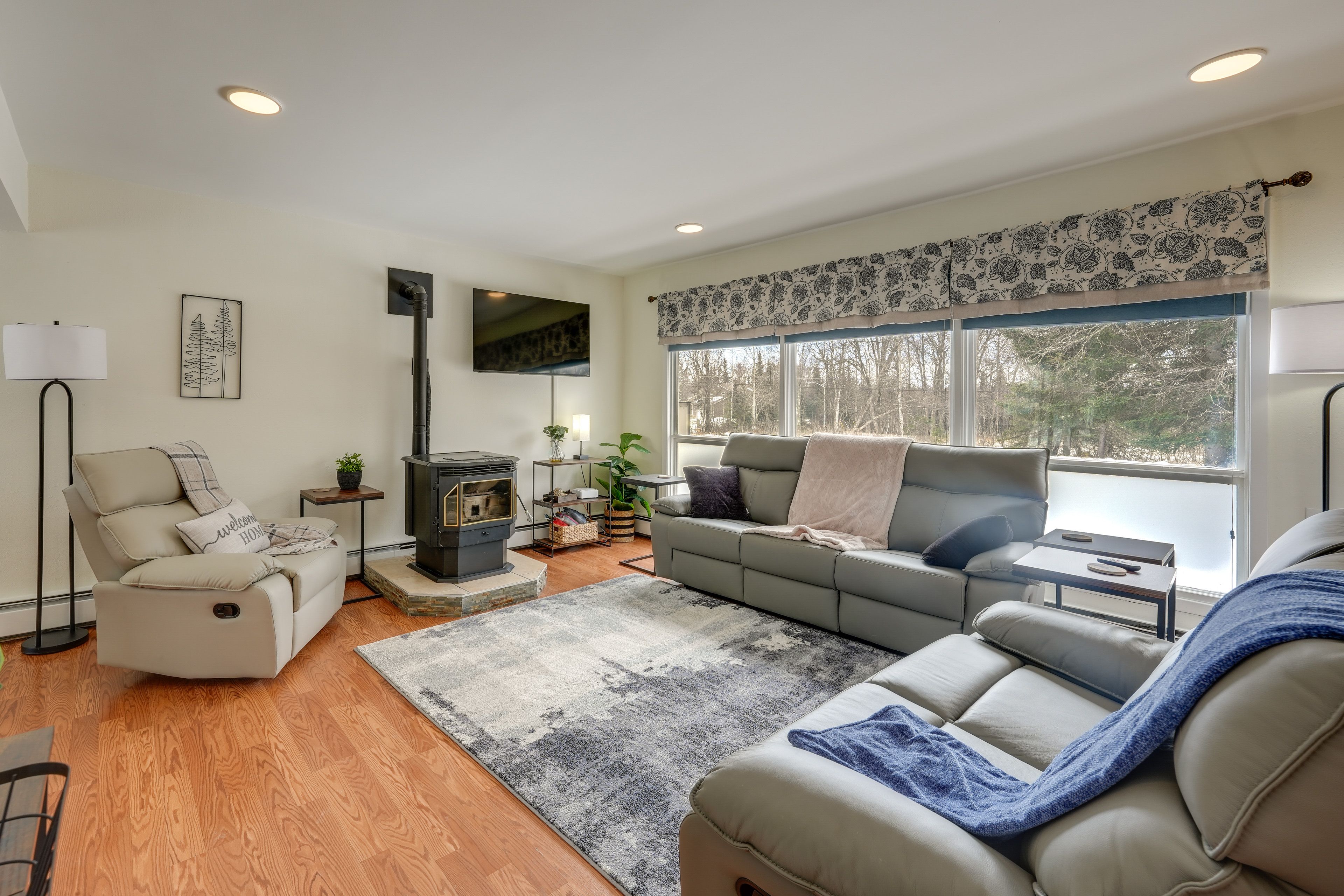 Soldotna Vacation Rental | 5BR | 2.5BA | 2,184 Sq Ft