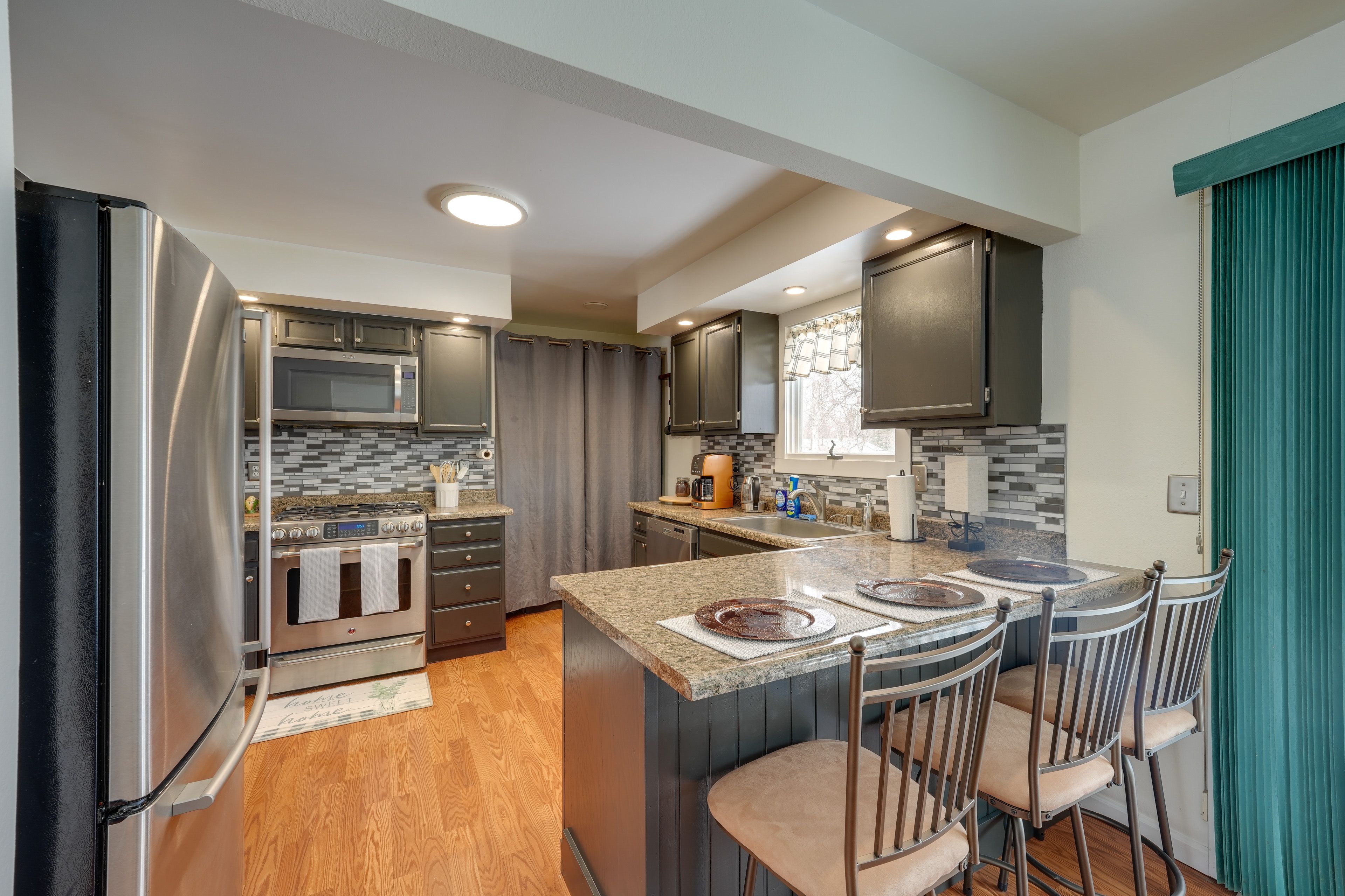 Kitchen | 2-Story Split-Level Home