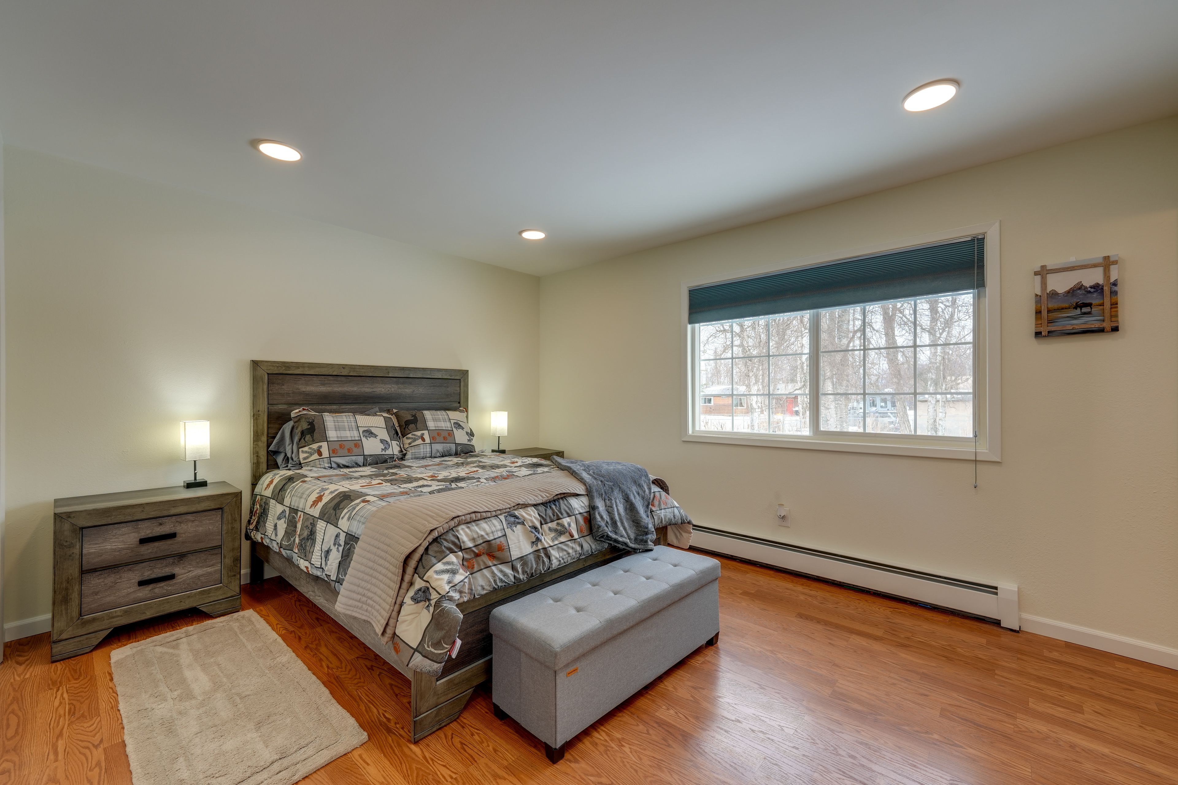 Bedroom 2 | Queen Bed | Main Floor