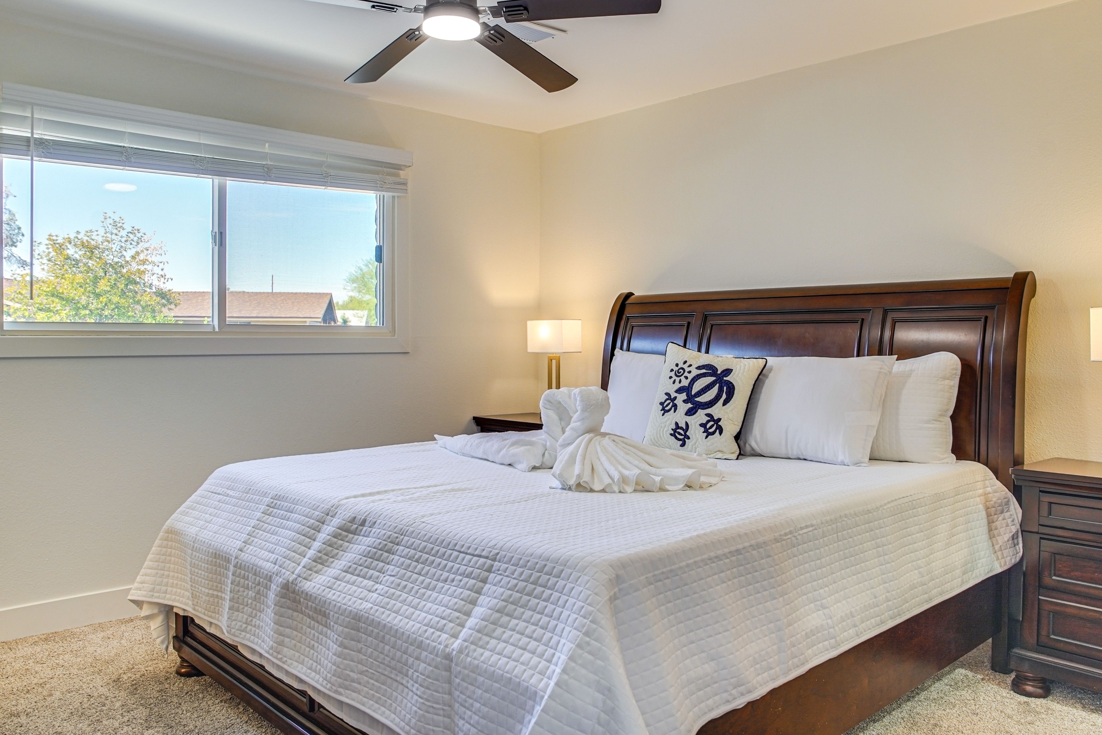 Bedroom 1 | King Bed