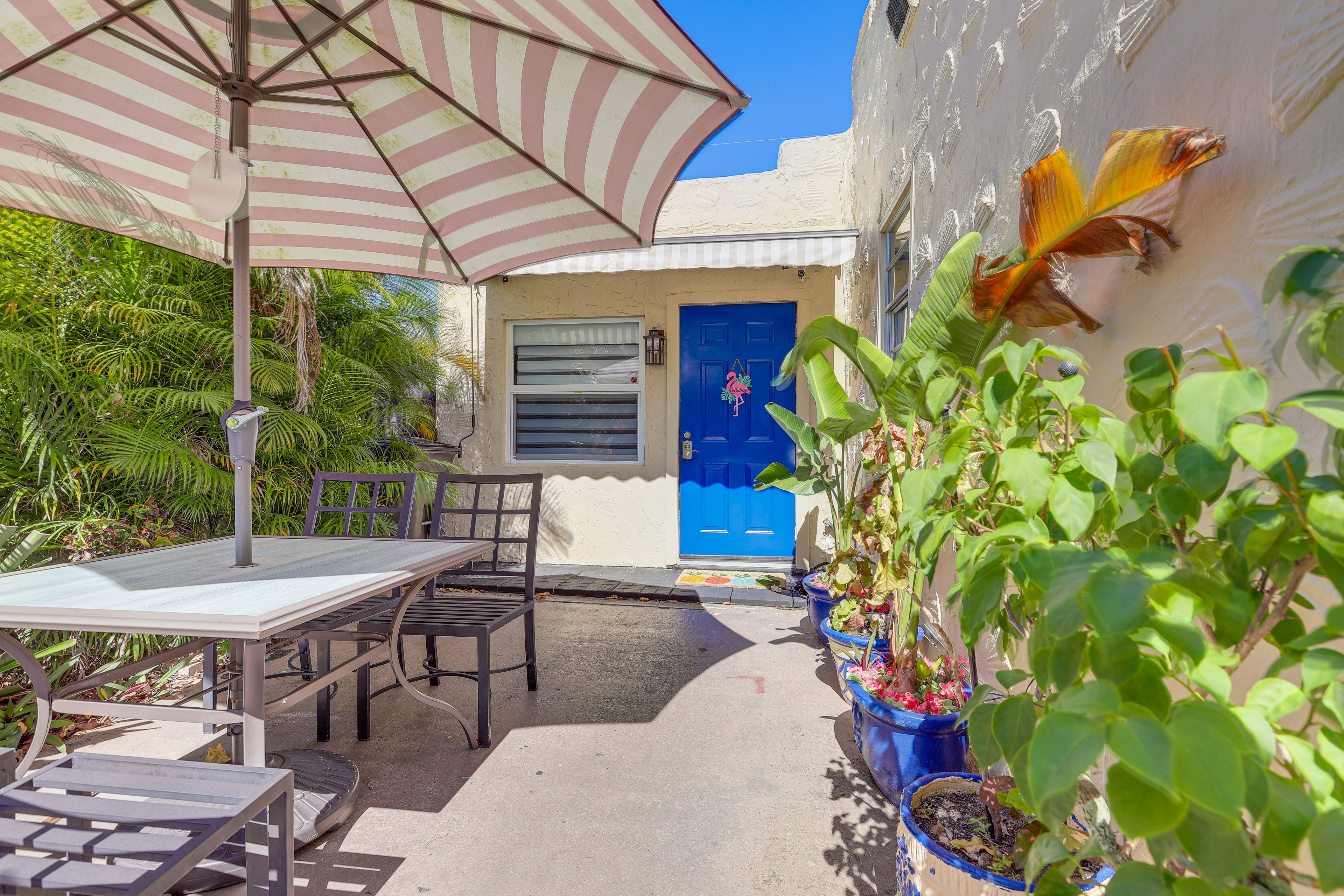 Unit Entrance | Outdoor Seating