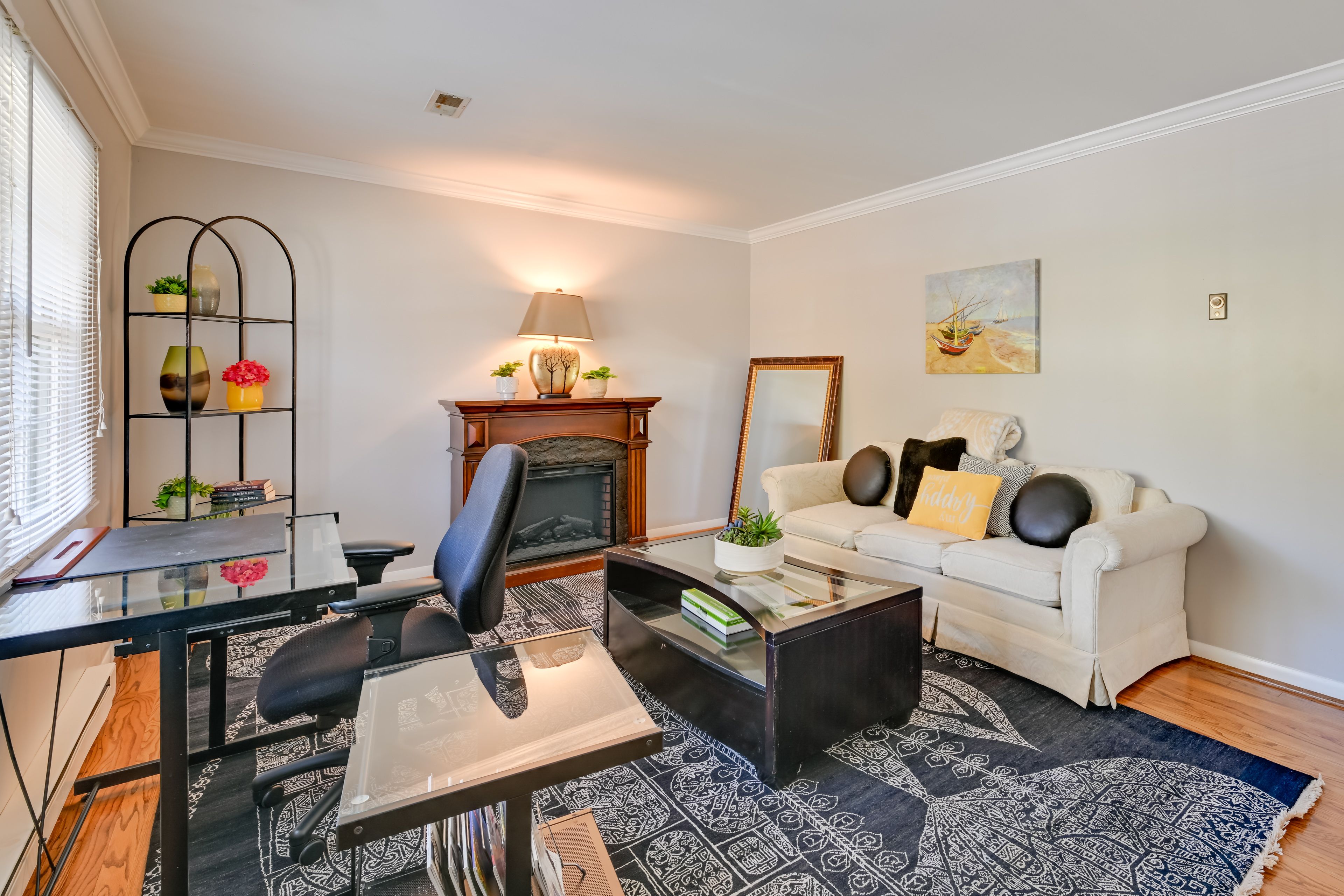 Office | Free WiFi | Electric Fireplace