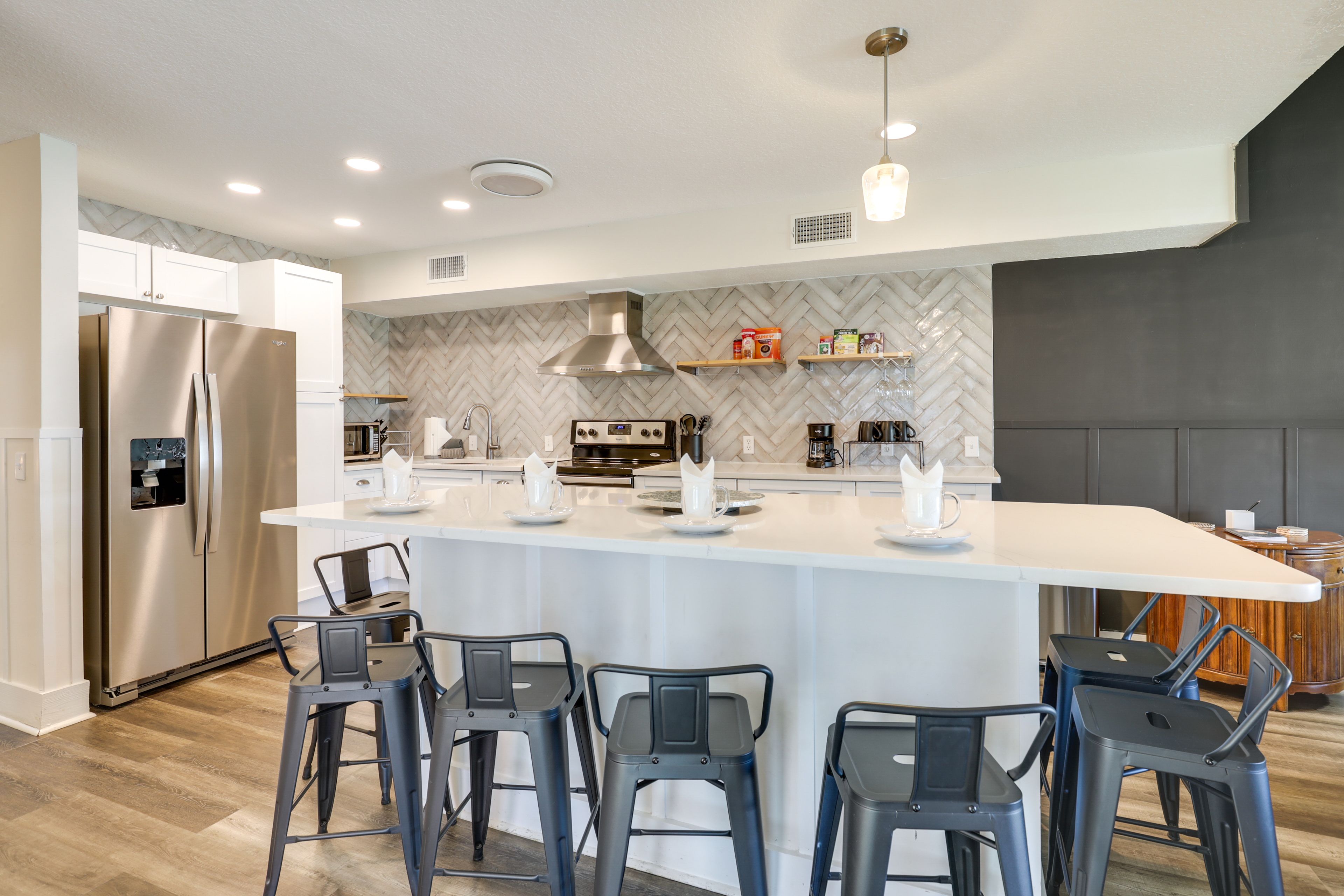 Kitchen | Trash Bags/Paper Towels | 1st Floor