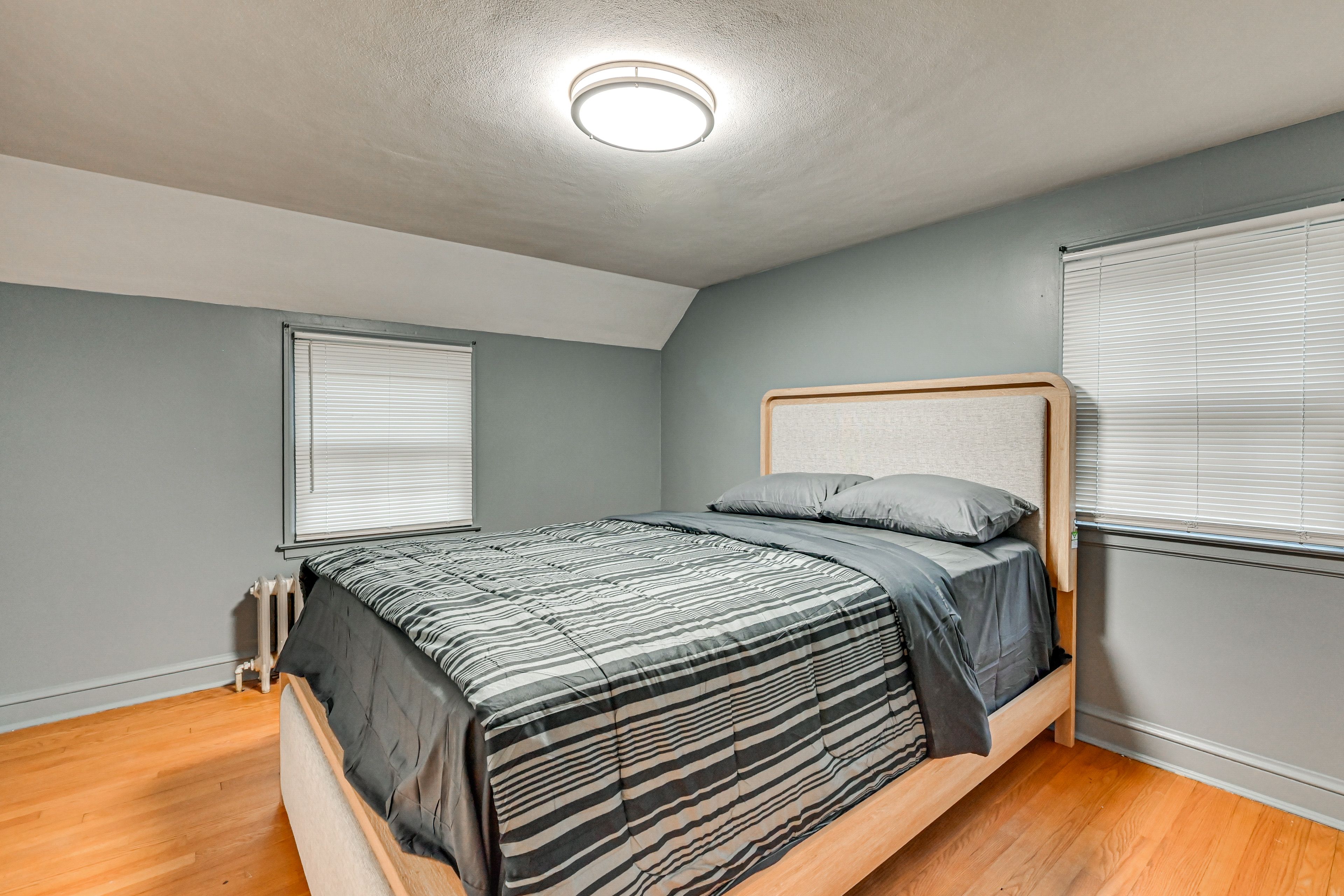 Bedroom 4 | Queen Bed | 2nd Floor