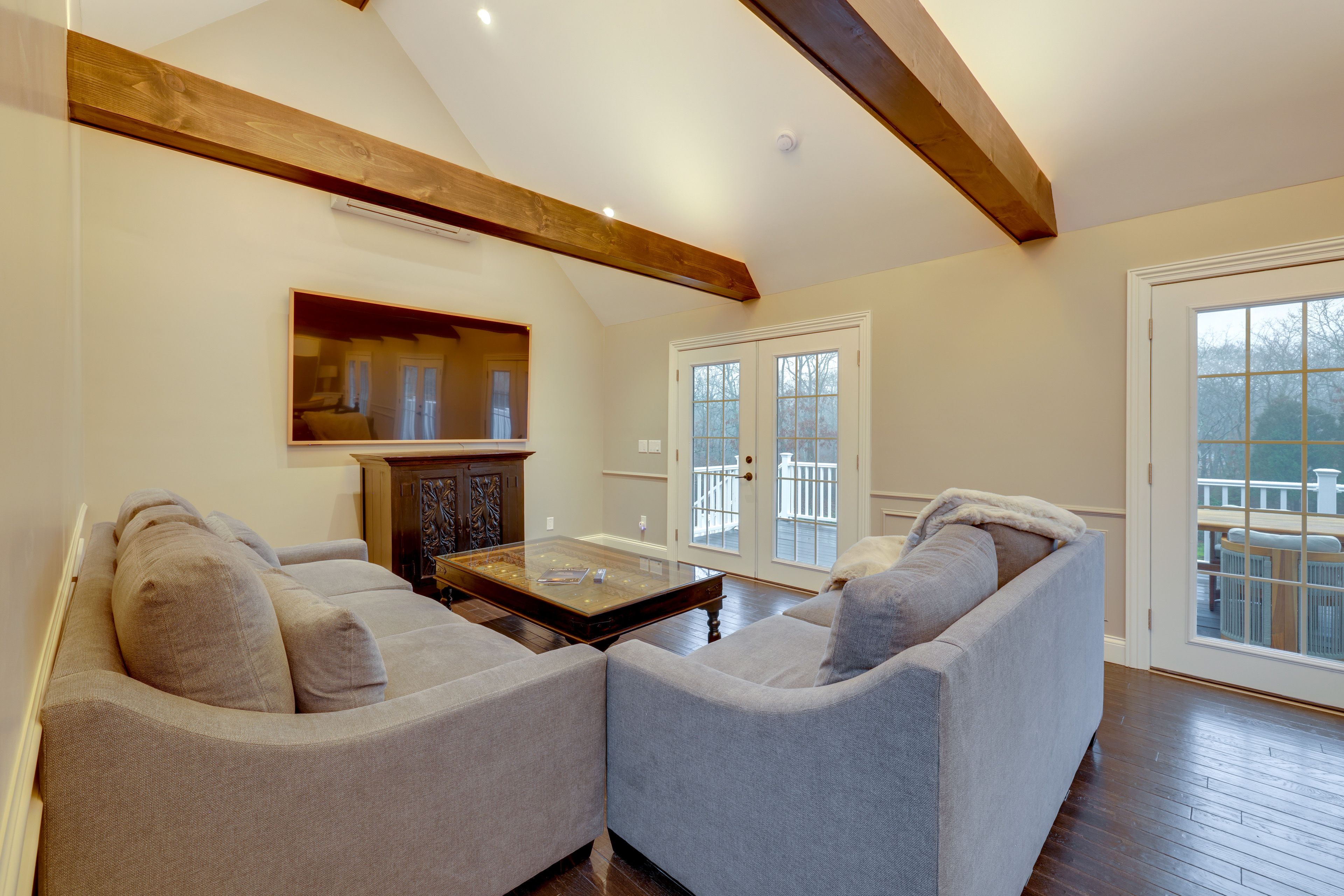 Living Room | 2nd Floor | Smart TV