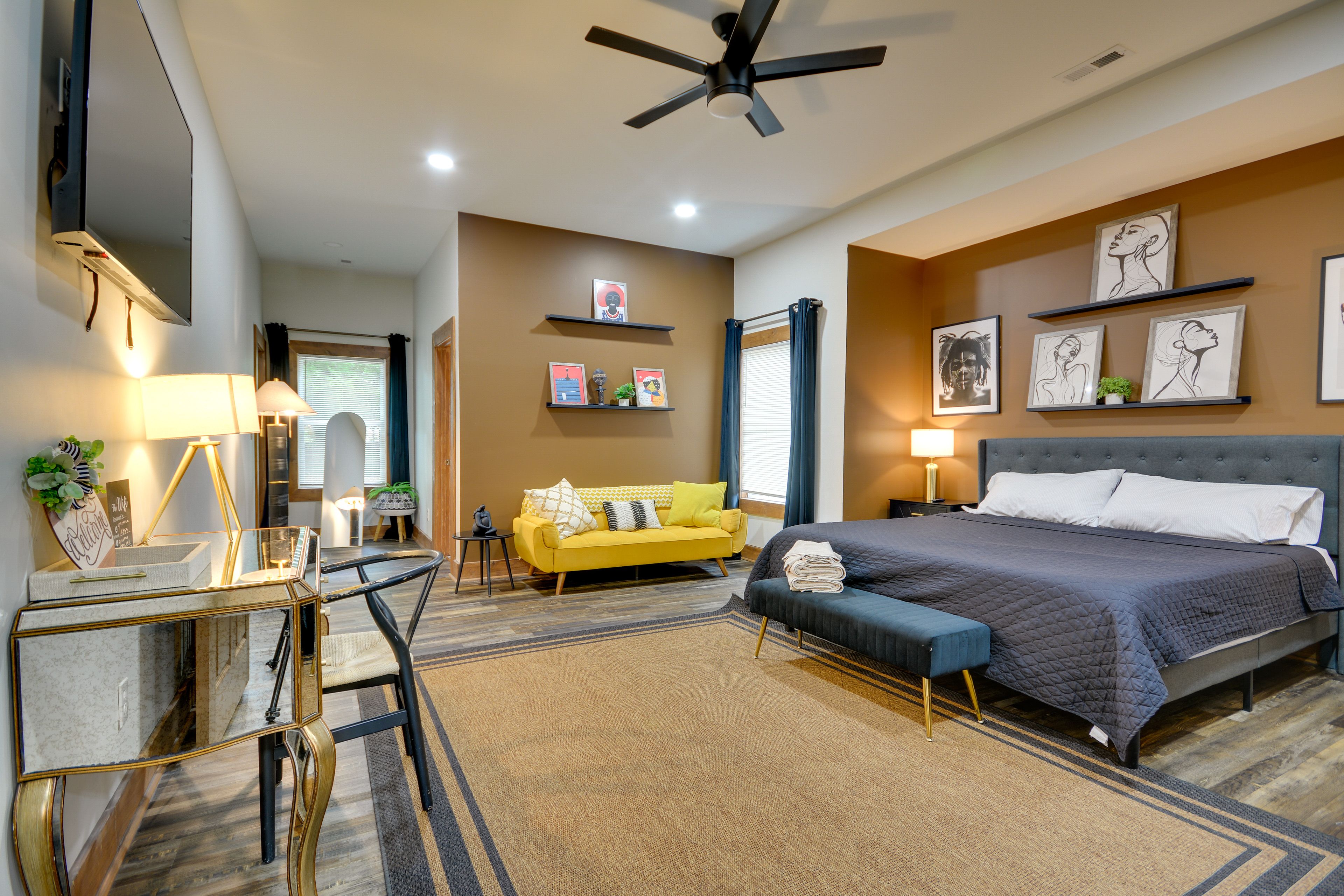 Bedroom 1 | King Bed | 1st Floor