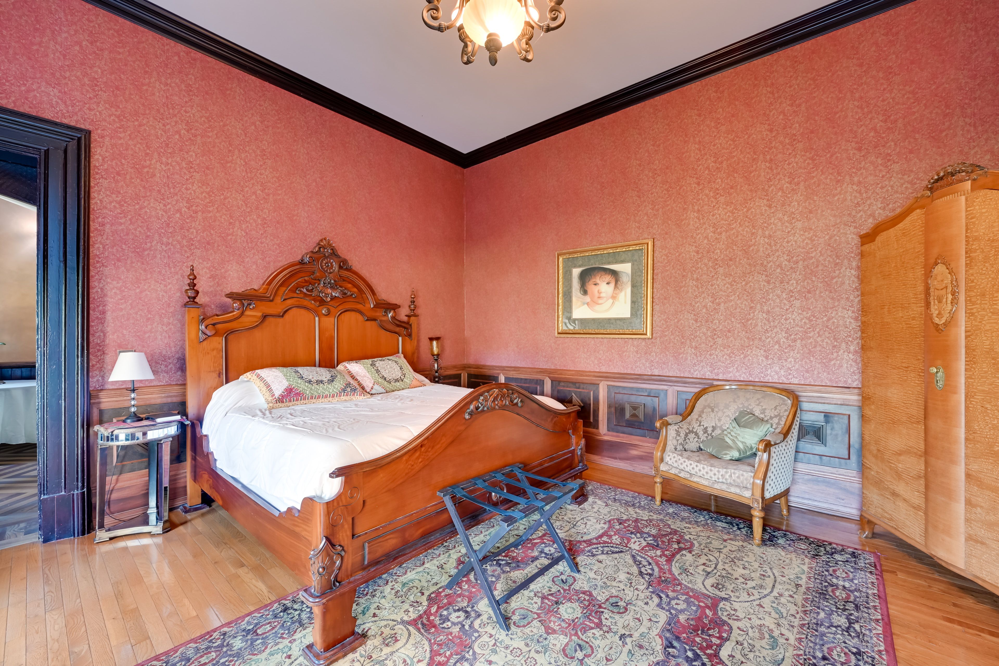 Bedroom 1 | 1st Floor | King Bed | Linens Provided