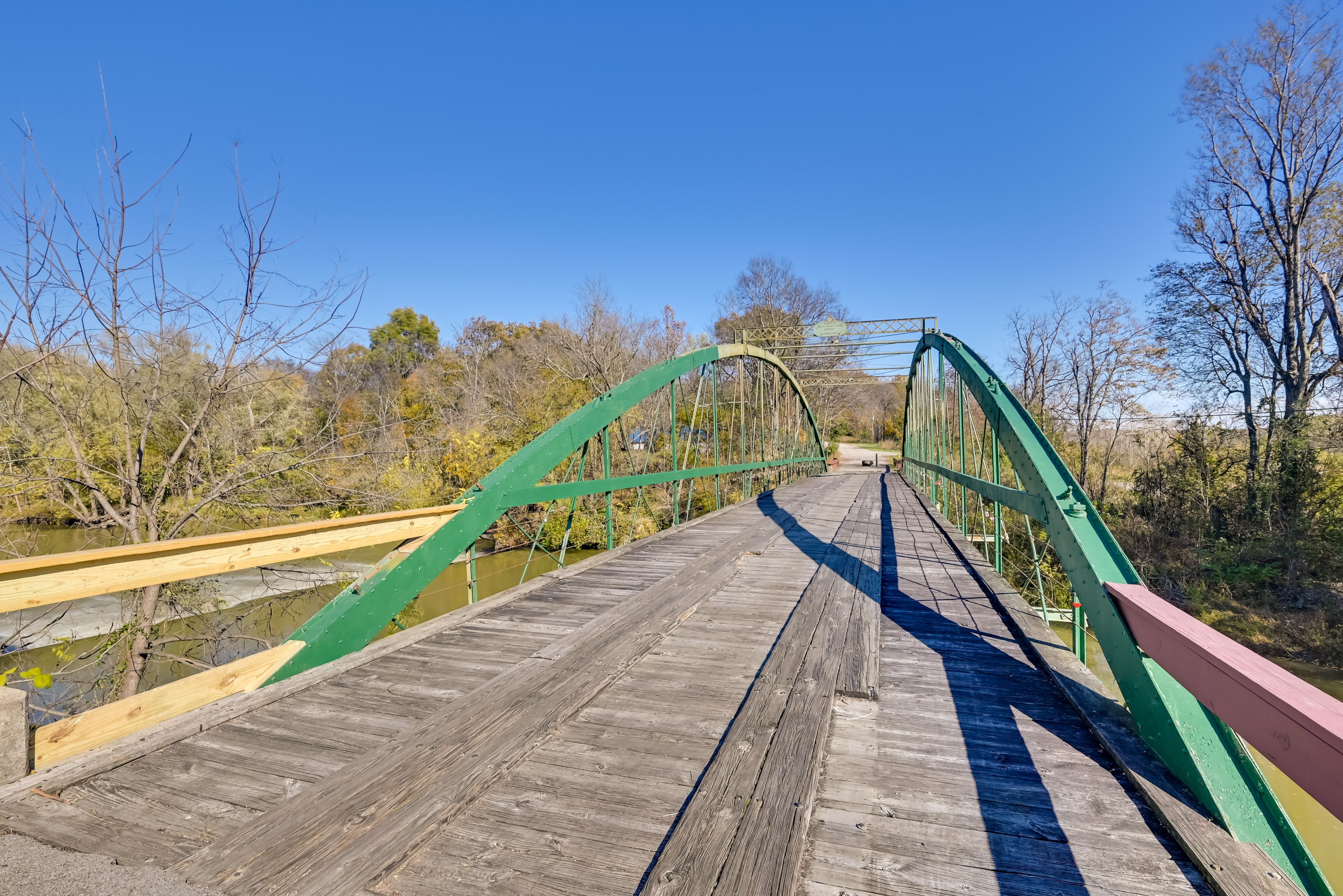 Rough River Access | Walking Distance From Property