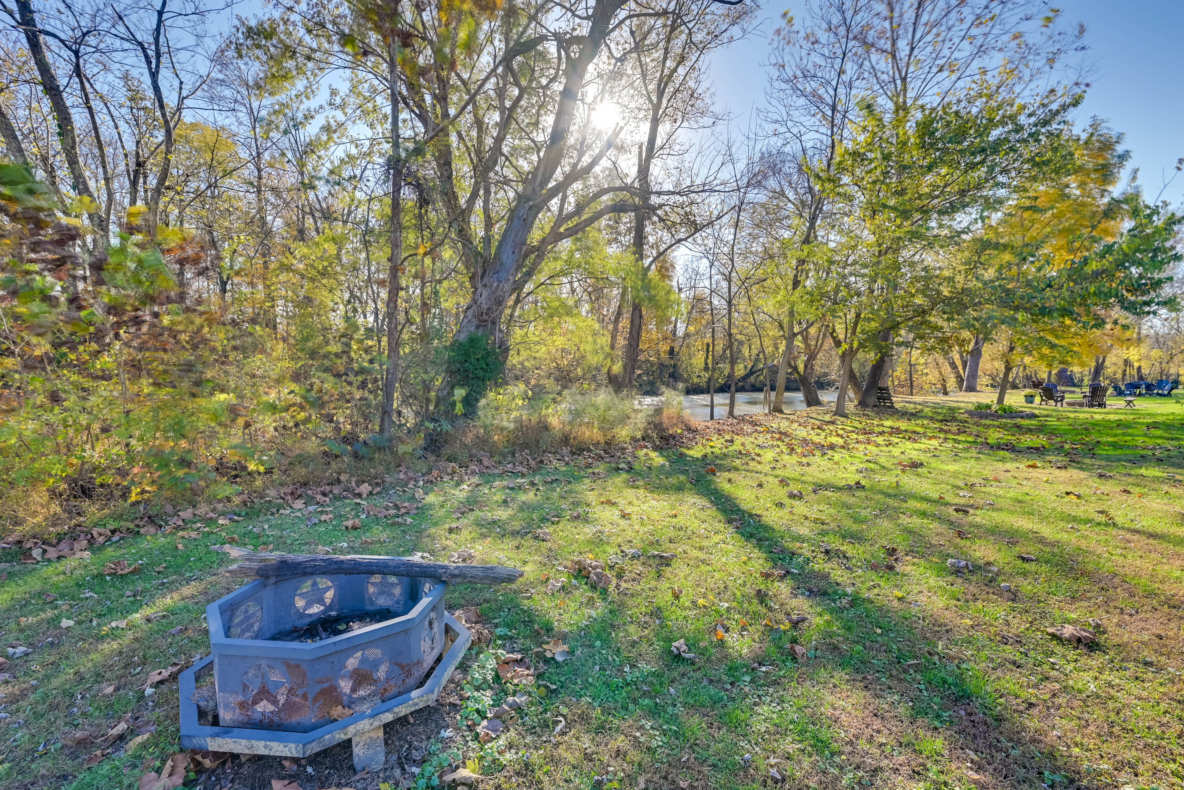 Riverfront Yard | Wood-Burning Fire Pit