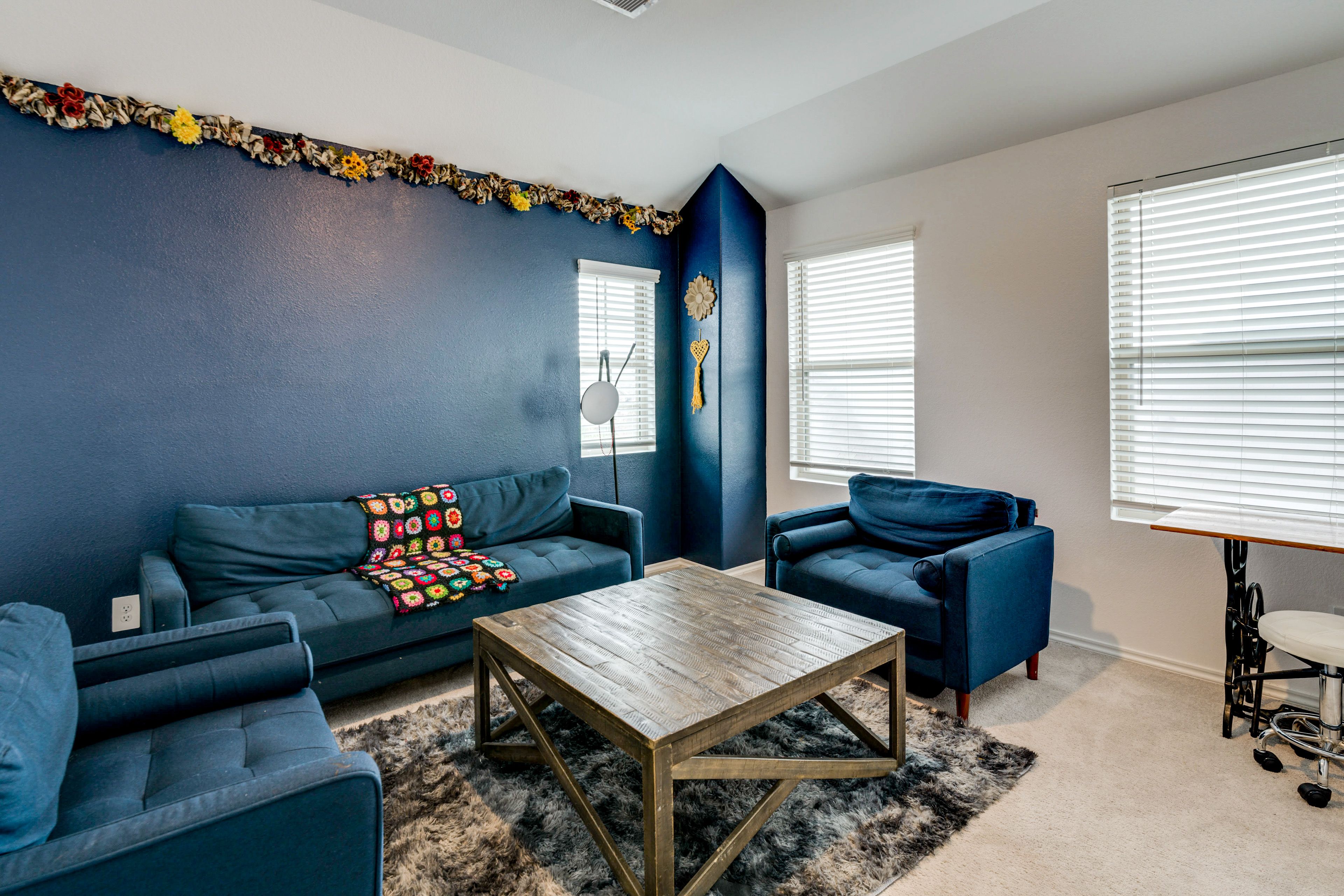 Additional Living Area | 2nd Floor | Smart TV | Laptop-Friendly Workspace