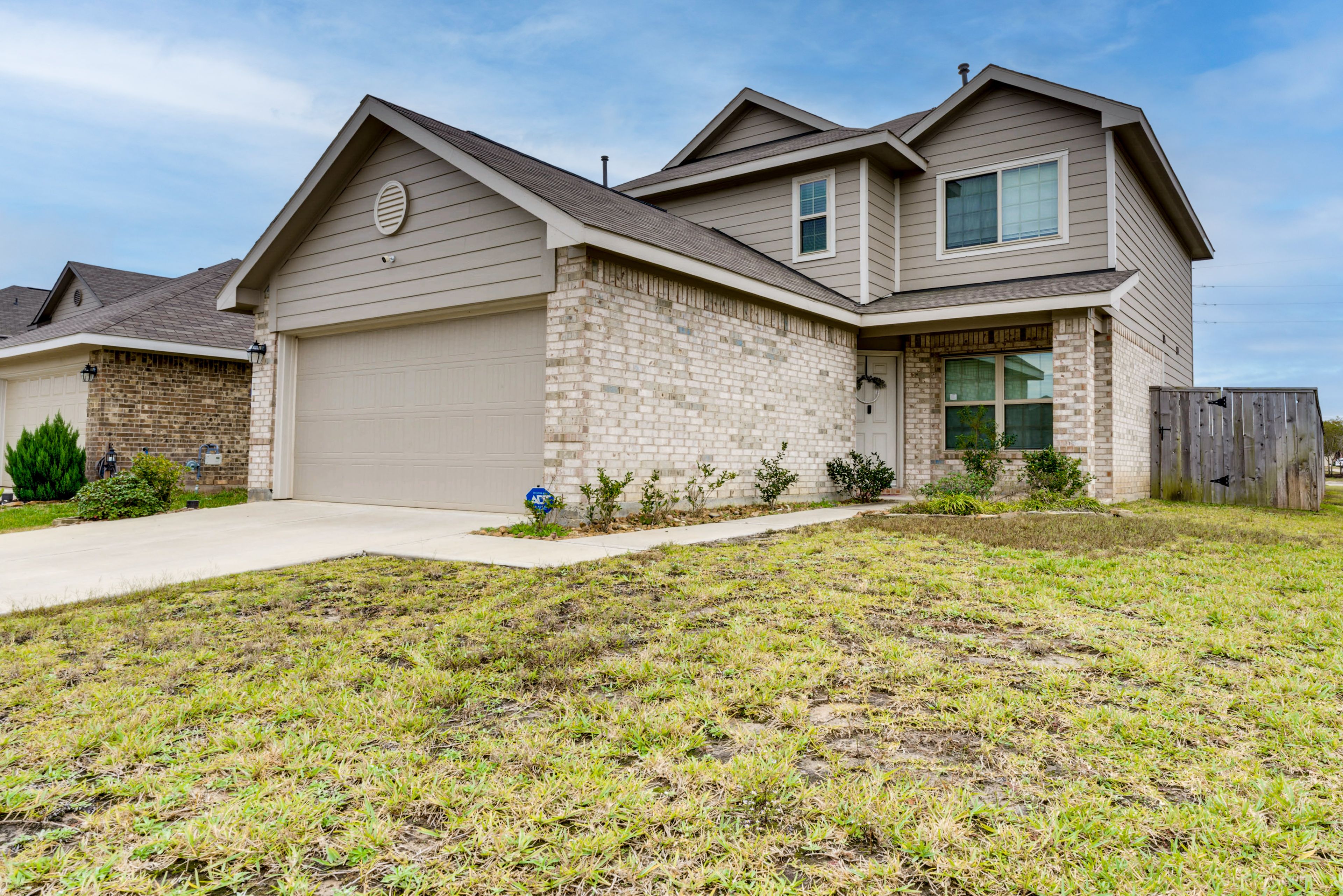 Parking | Driveway | 2 Vehicles