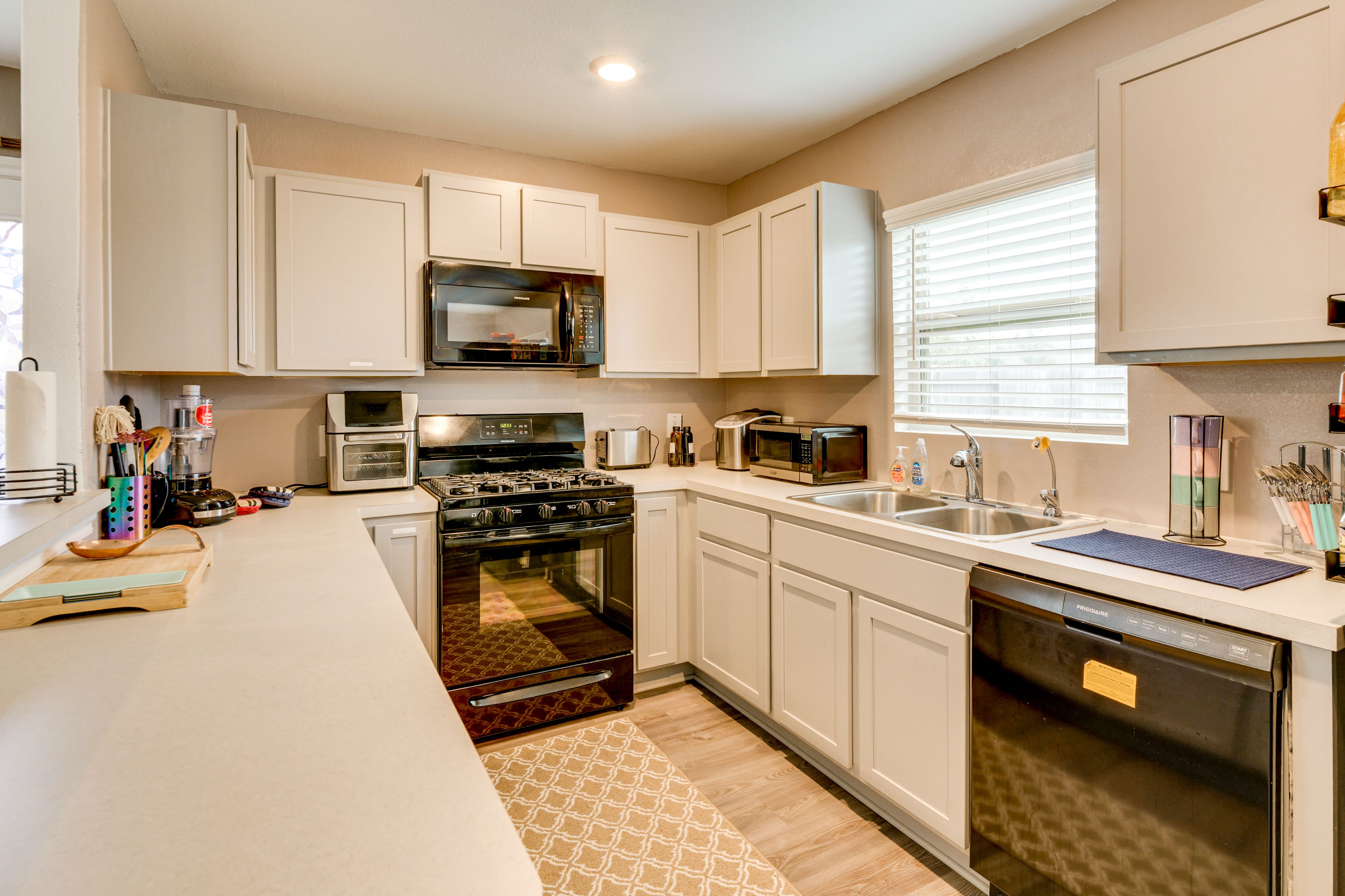 Kitchen | 1st Floor | Cooking Basics | Electric Kettle | Toaster | Blender