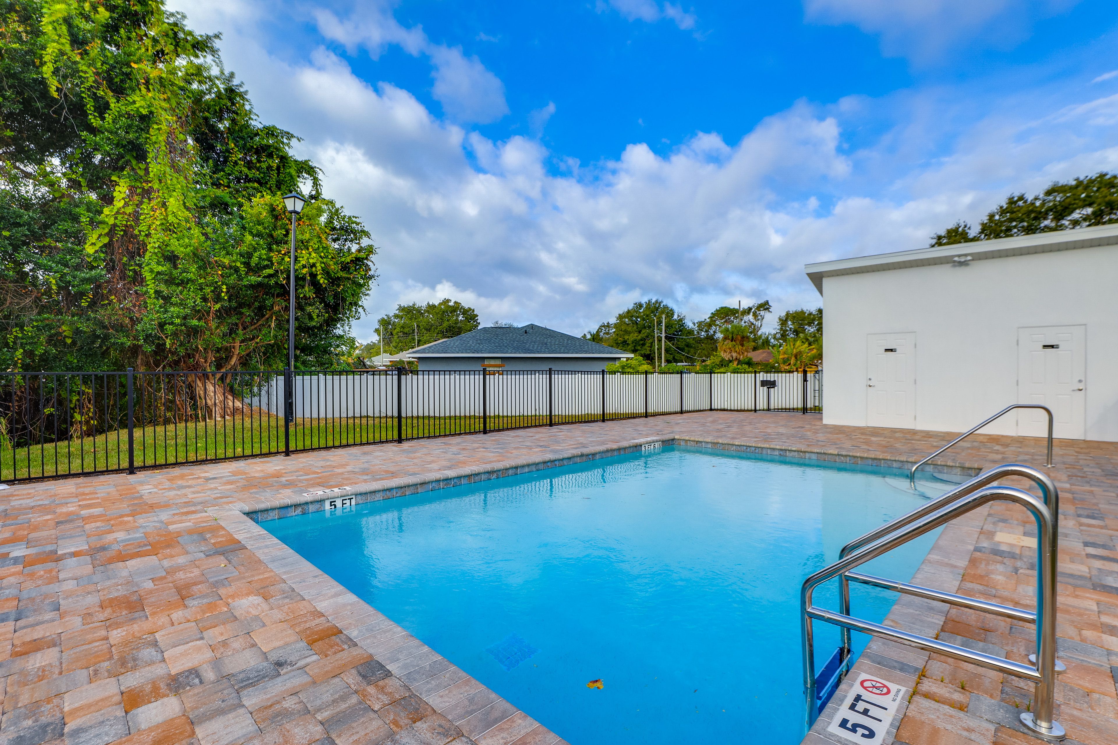 City Homes at Cypress Walk Amenities | Charcoal Grill | Outdoor Pool