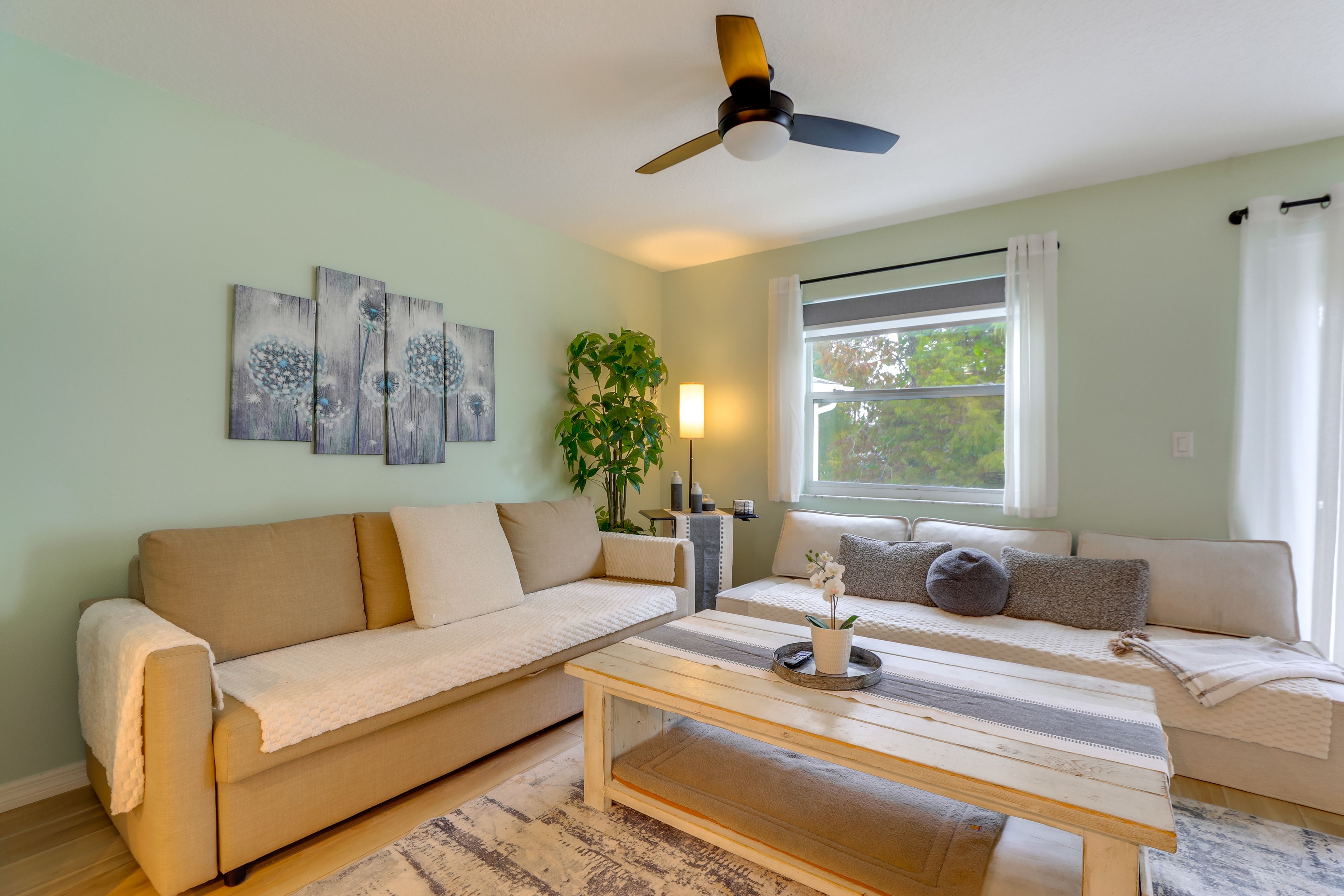 Living Room | 2nd Floor | Full Sleeper Sofa | Smart TV