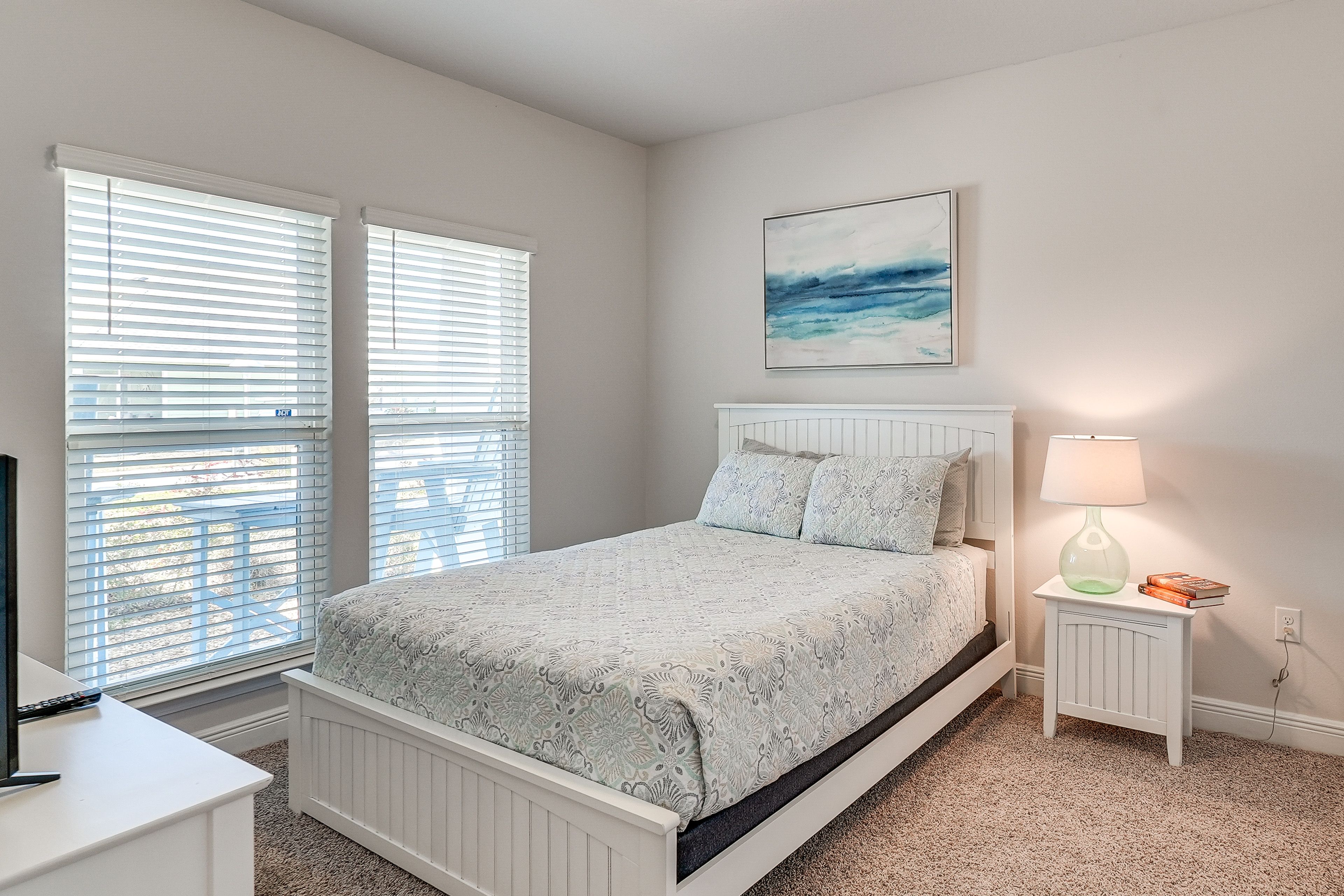 Bedroom 2 | Queen Bed | Smart TV