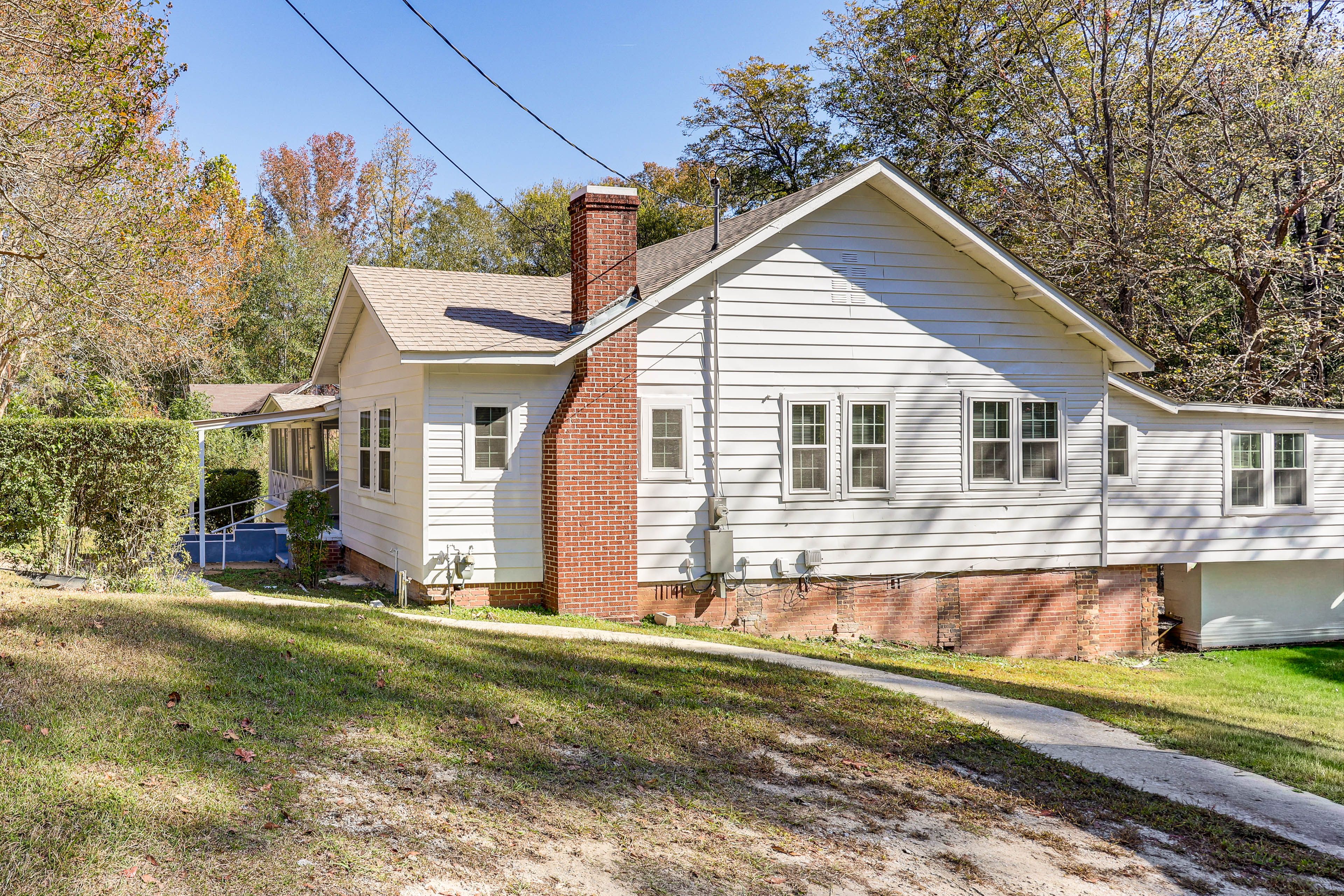 Parking | Driveway (3 Vehicles)