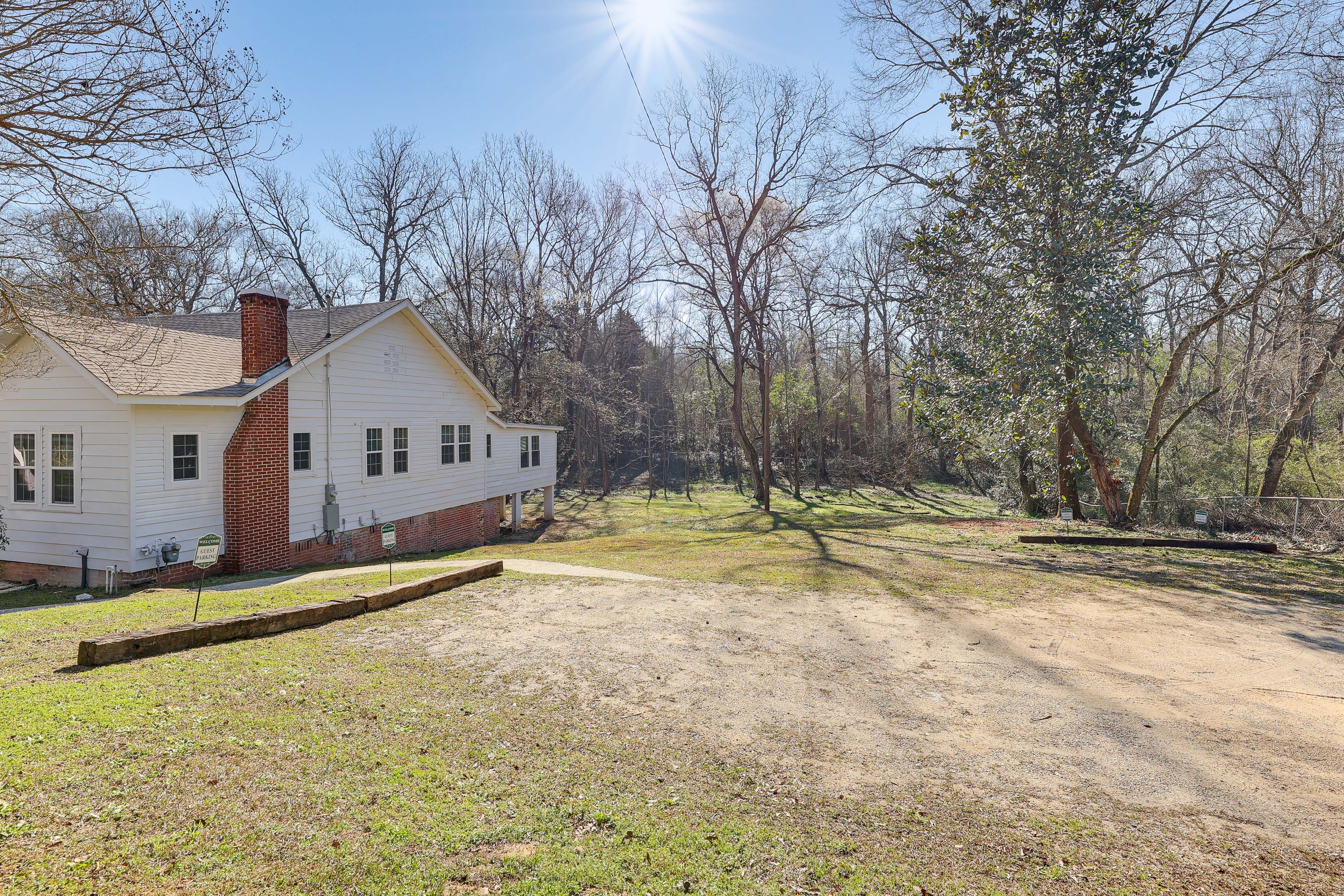 Parking | Driveway (4 Vehicles)