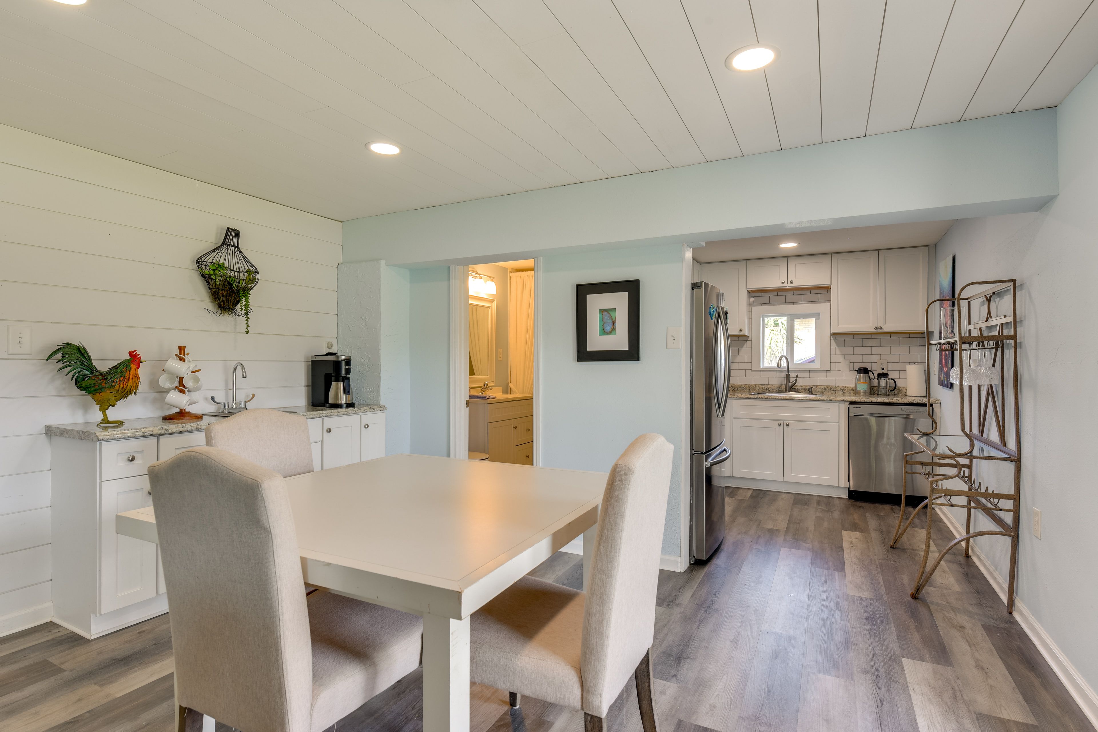 Kitchen & Dining Area | Dishware & Flatware