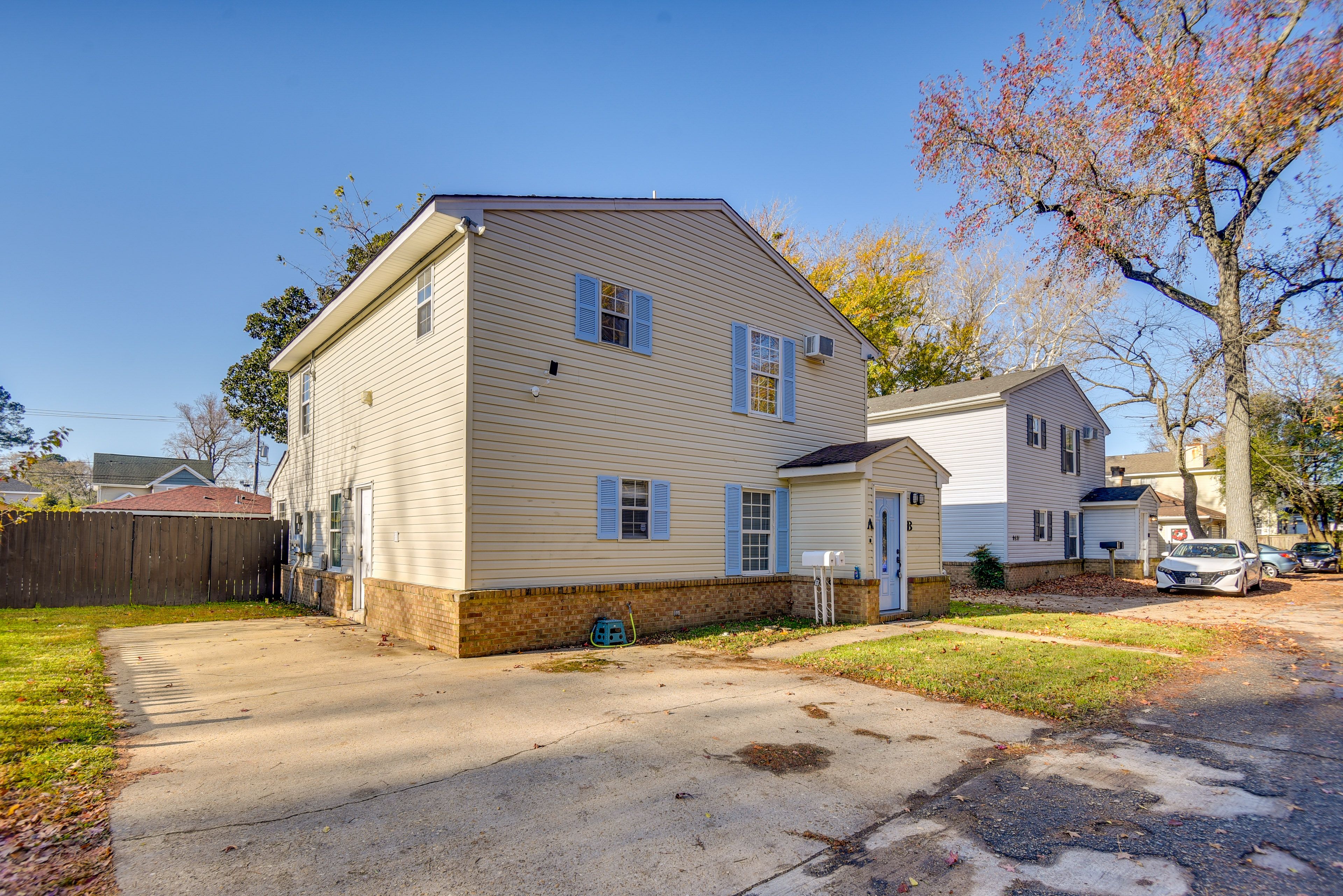 Parking | Shared Driveway (1 Vehicle)