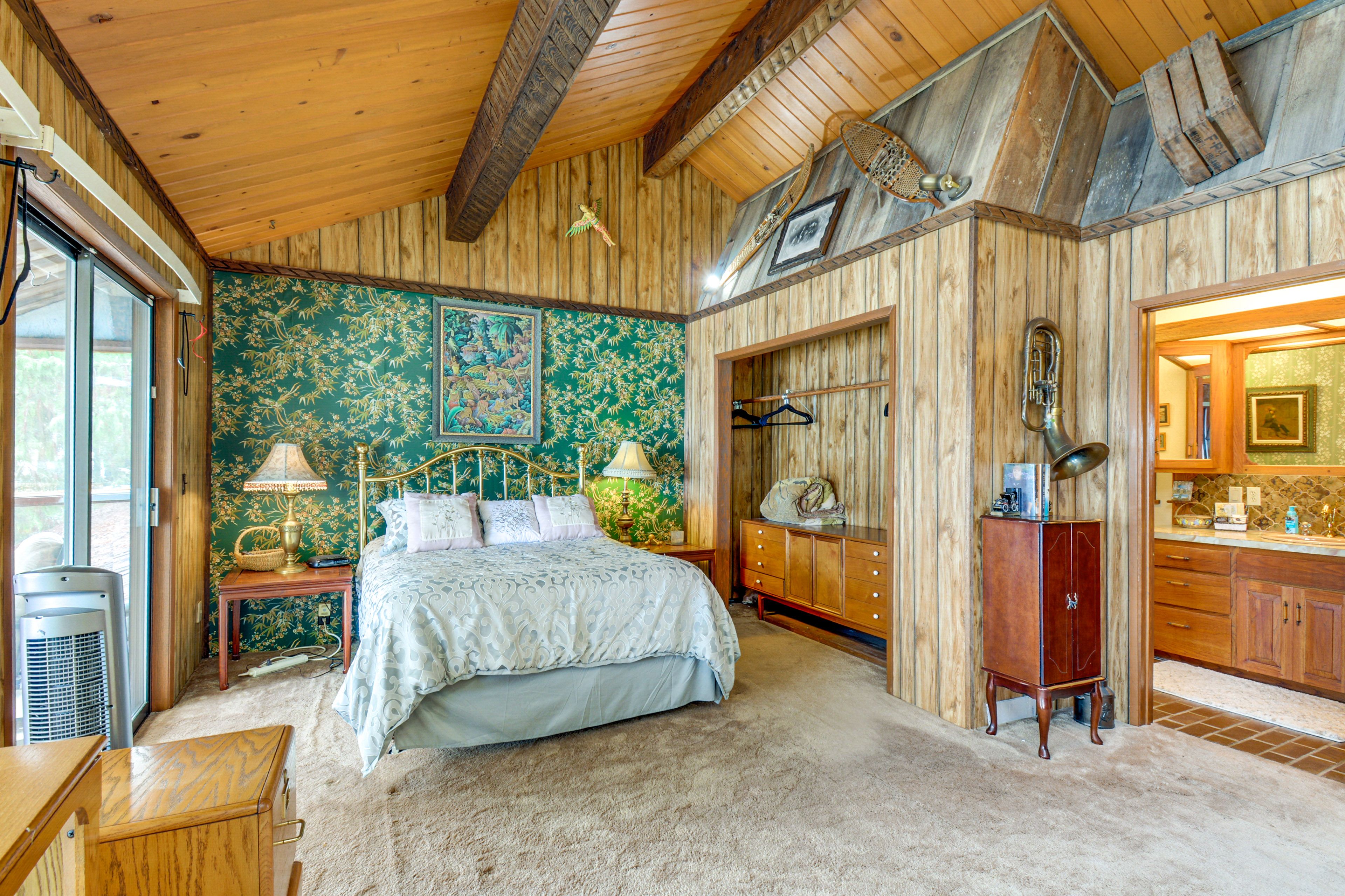 Bedroom 3 | Queen Bed | Balcony Access | 2nd Floor