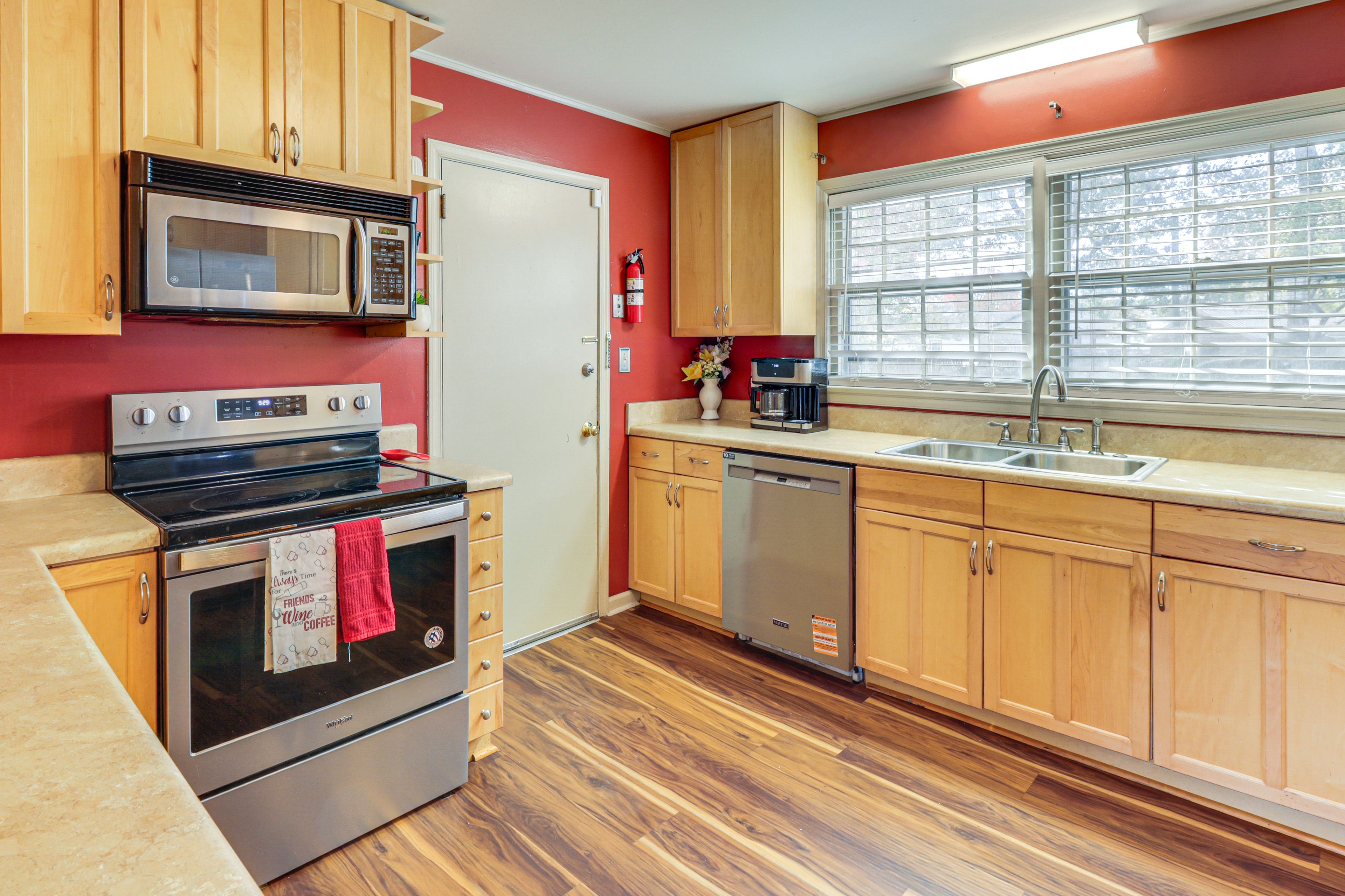 Kitchen | 1st Floor | Dishwasher