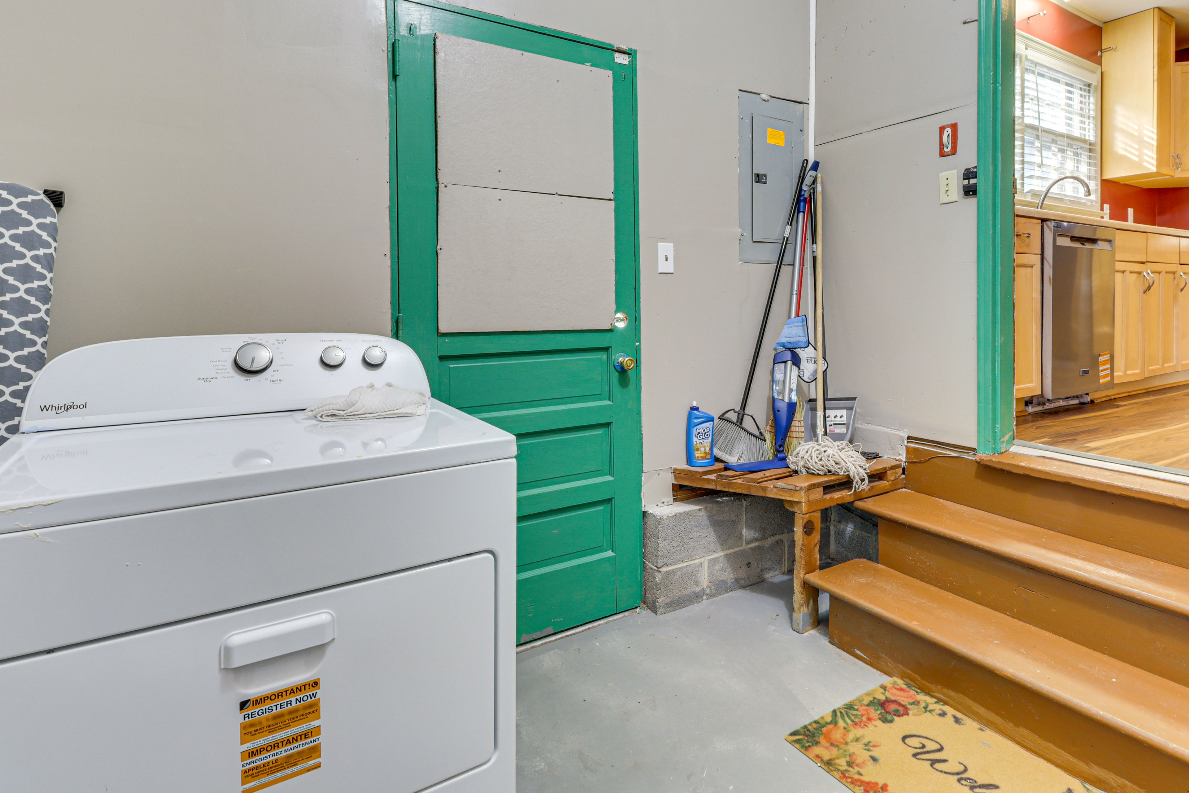 Laundry Area | Washer & Dryer