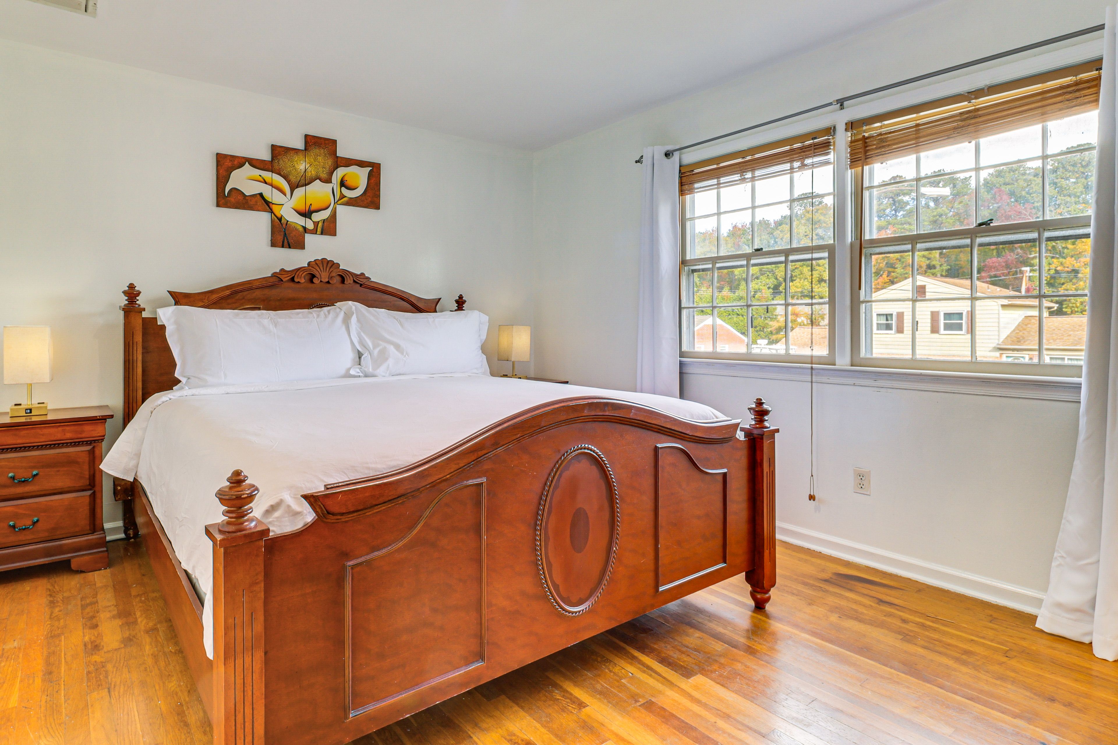 Bedroom 1 | 2nd Floor | King Bed | Linens Provided | Smart TV