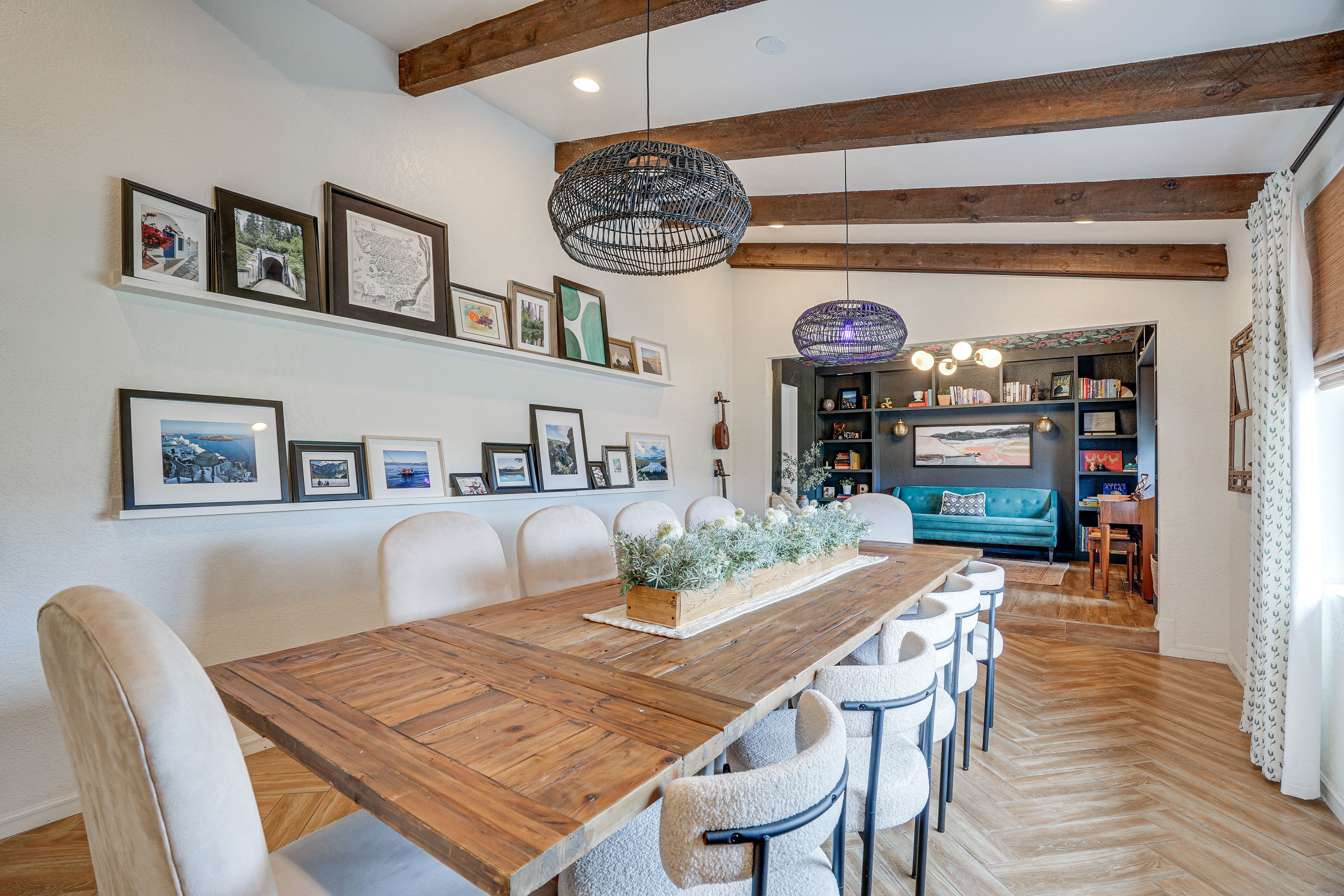 Dining Room | Dishware/Flatware | Single-Story House
