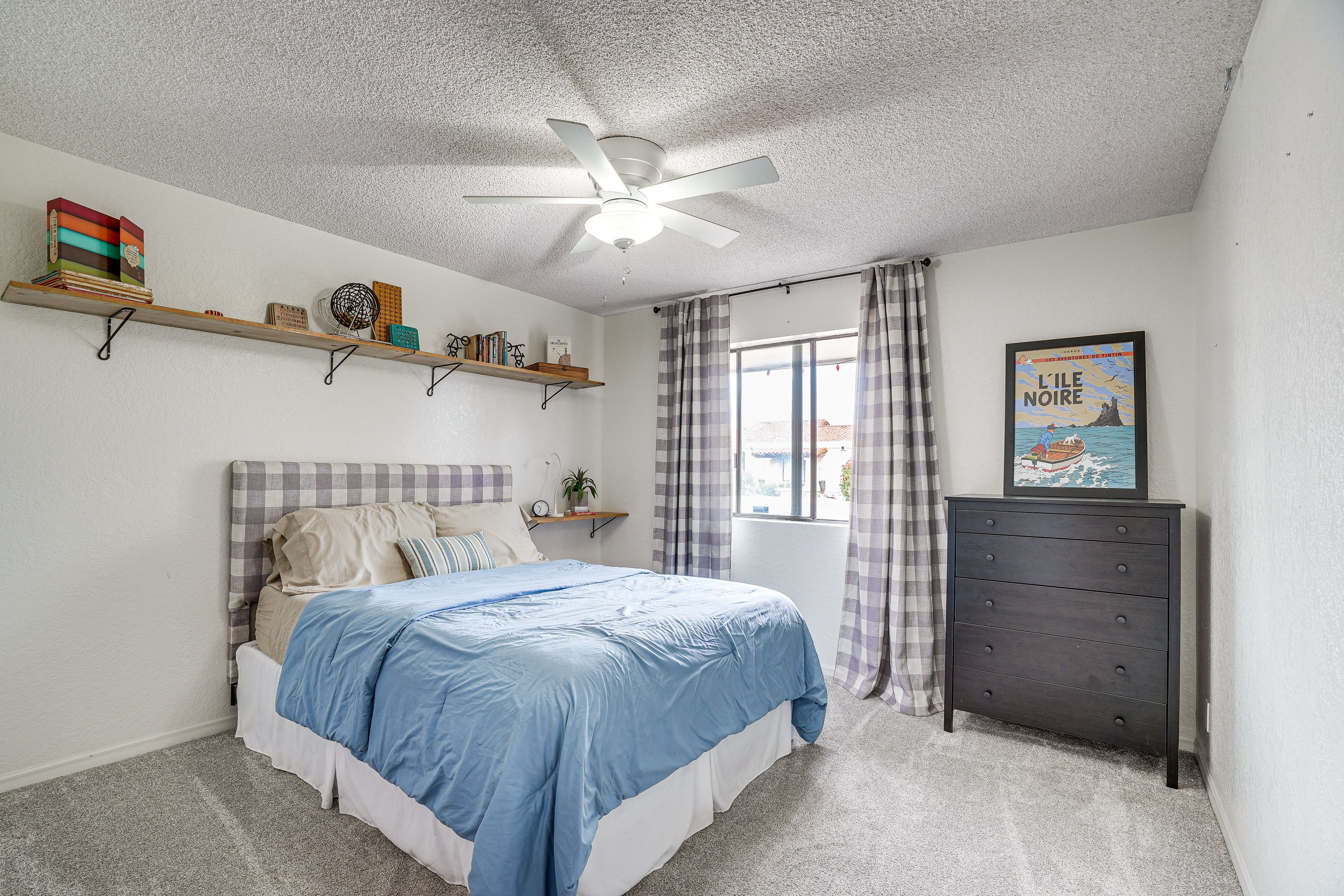 Bedroom 2 | Queen Bed