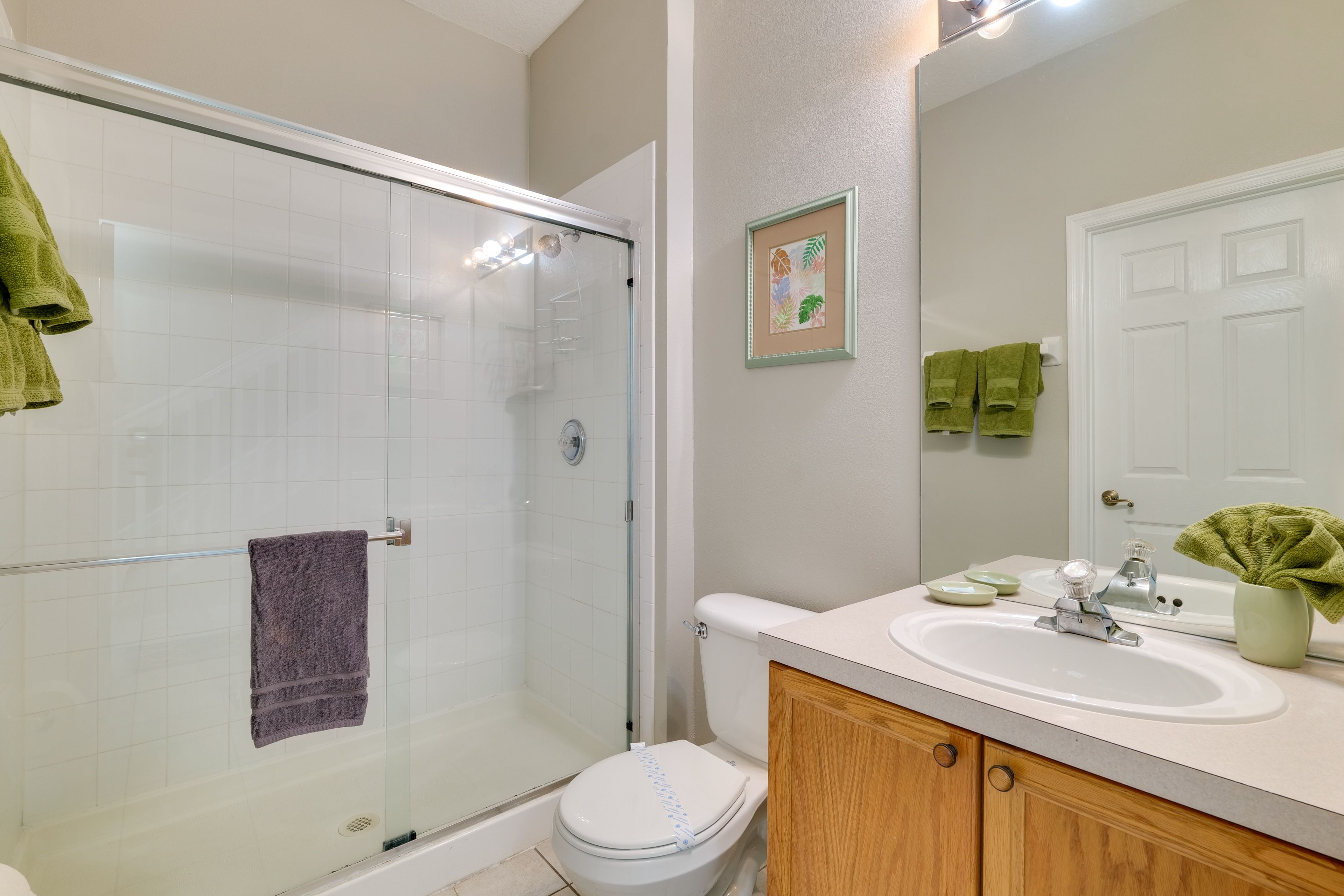 Full Bathroom | 1st Floor