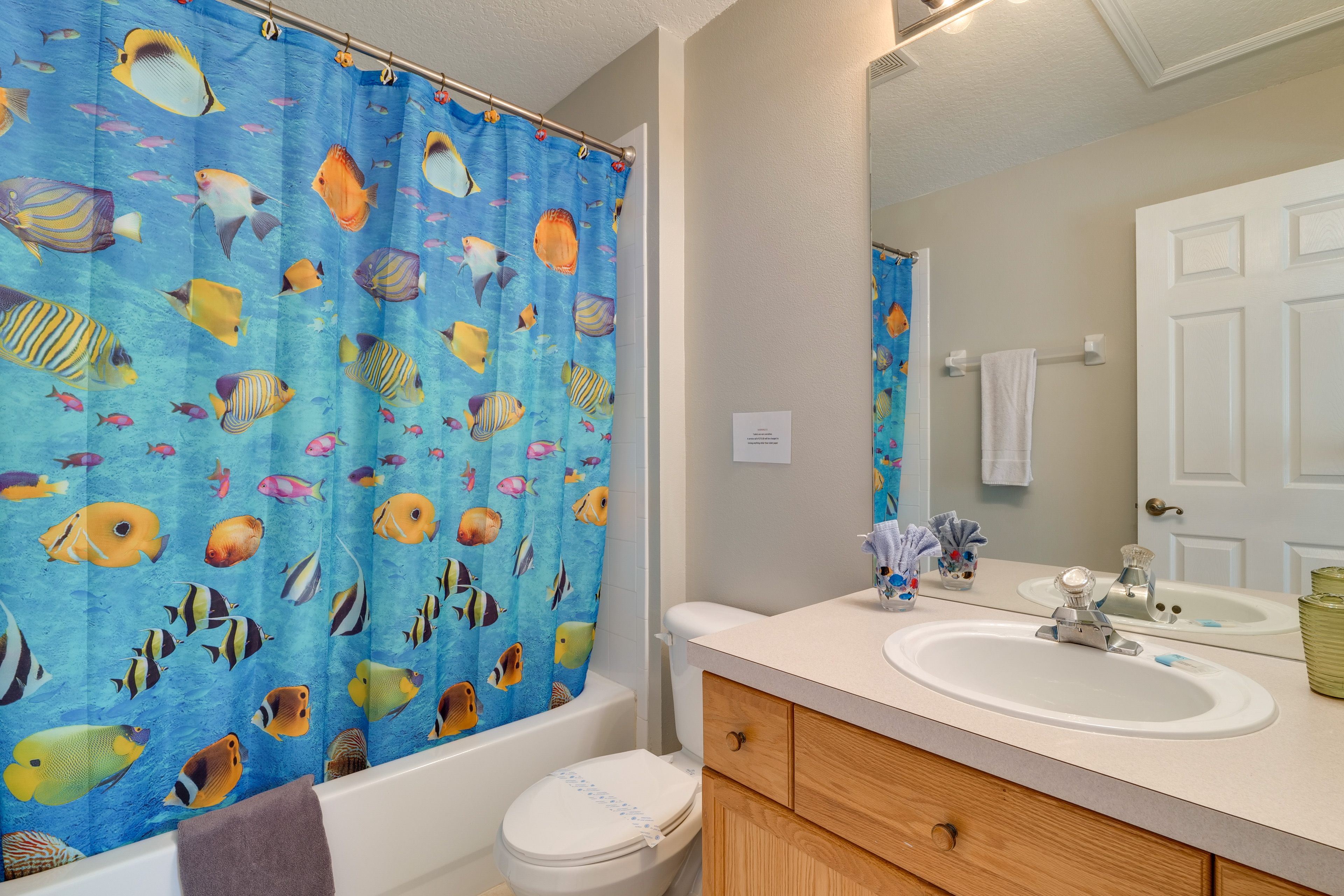 En-Suite Bathroom | 2nd Floor | Complimentary Toiletries | Hair Dryer