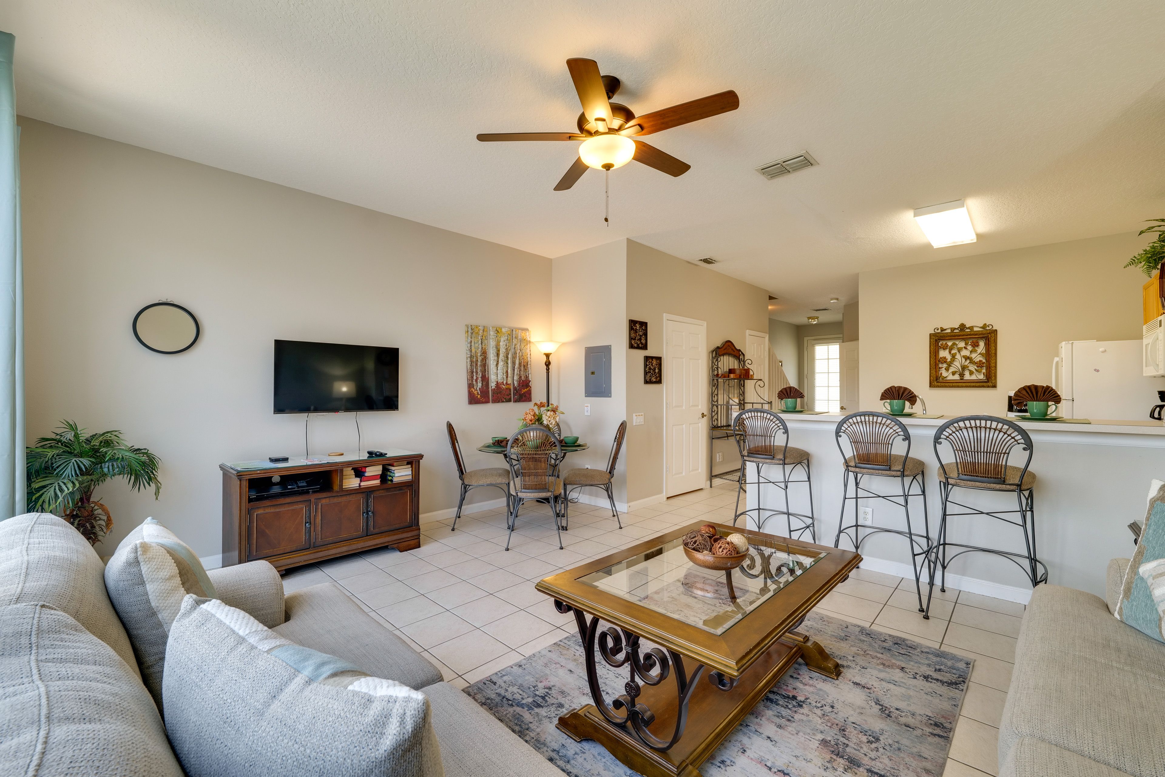 Kissimmee Vacation Rental | 3BR | 3BA | 1,440 Sq Ft | 1 Step Required
