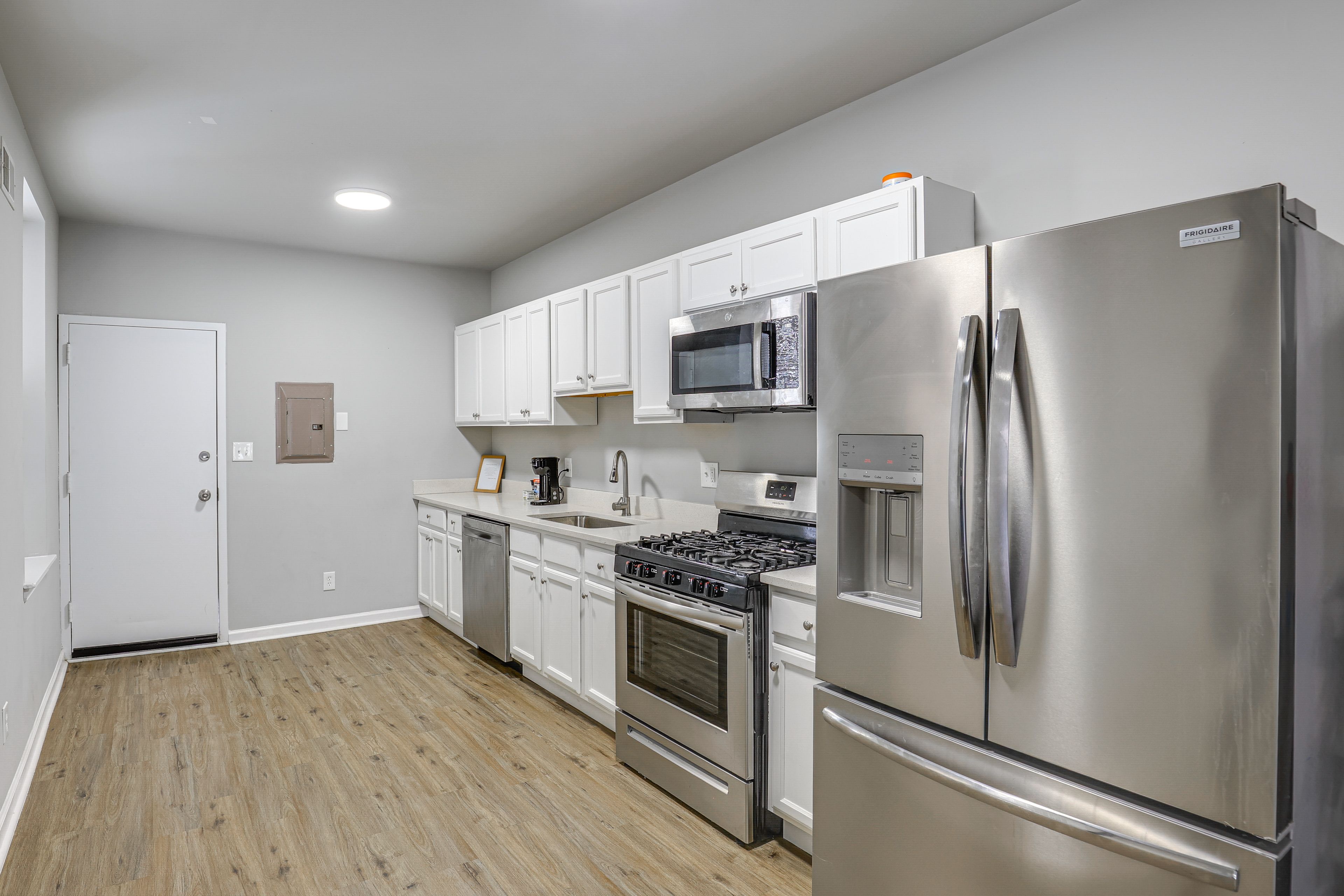 Kitchen | Cooking Basics | Single-Serve Coffee Maker | Dishwasher | 1st Floor