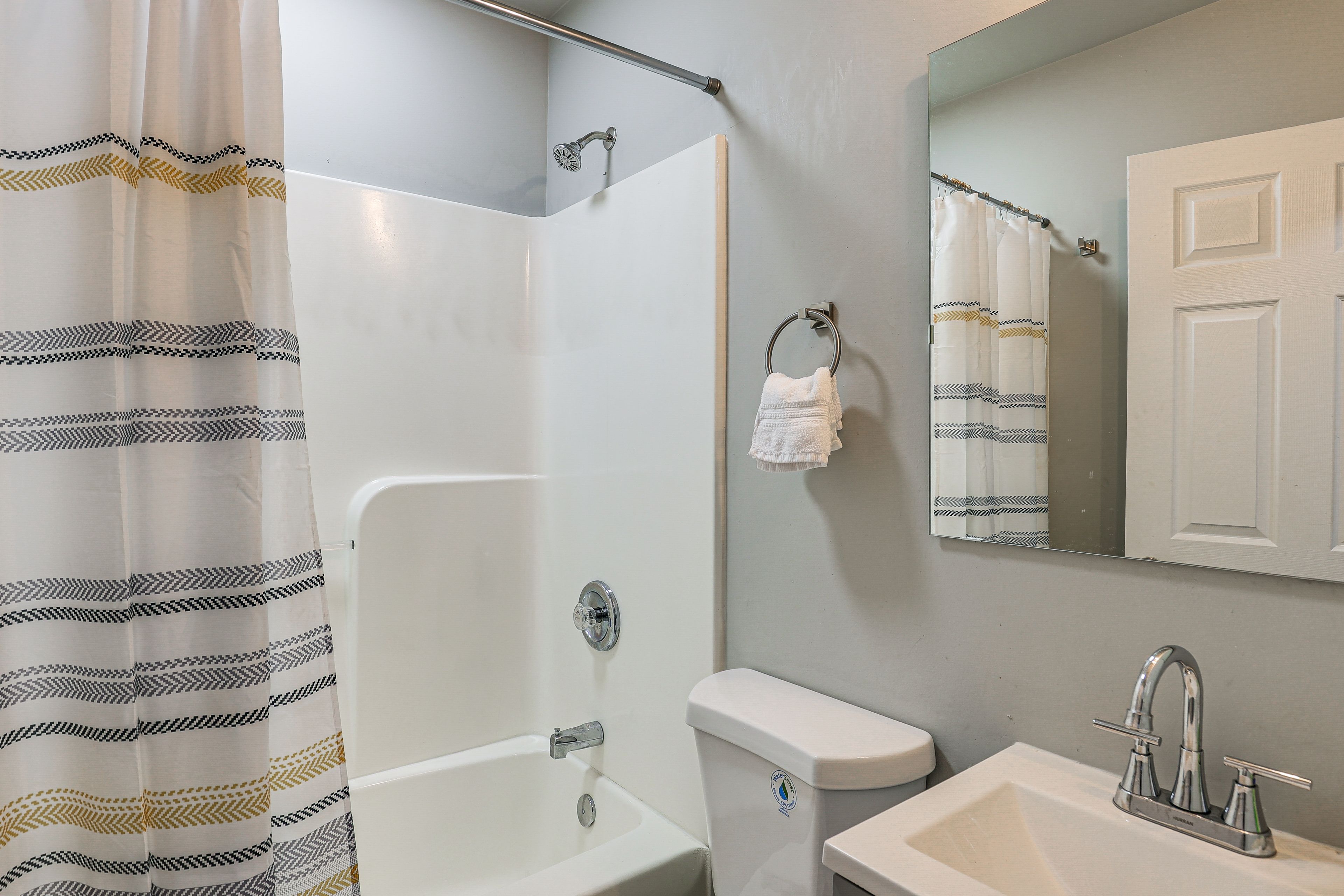 Full Bath | Complimentary Toiletries | Towels Provided | 2nd Floor