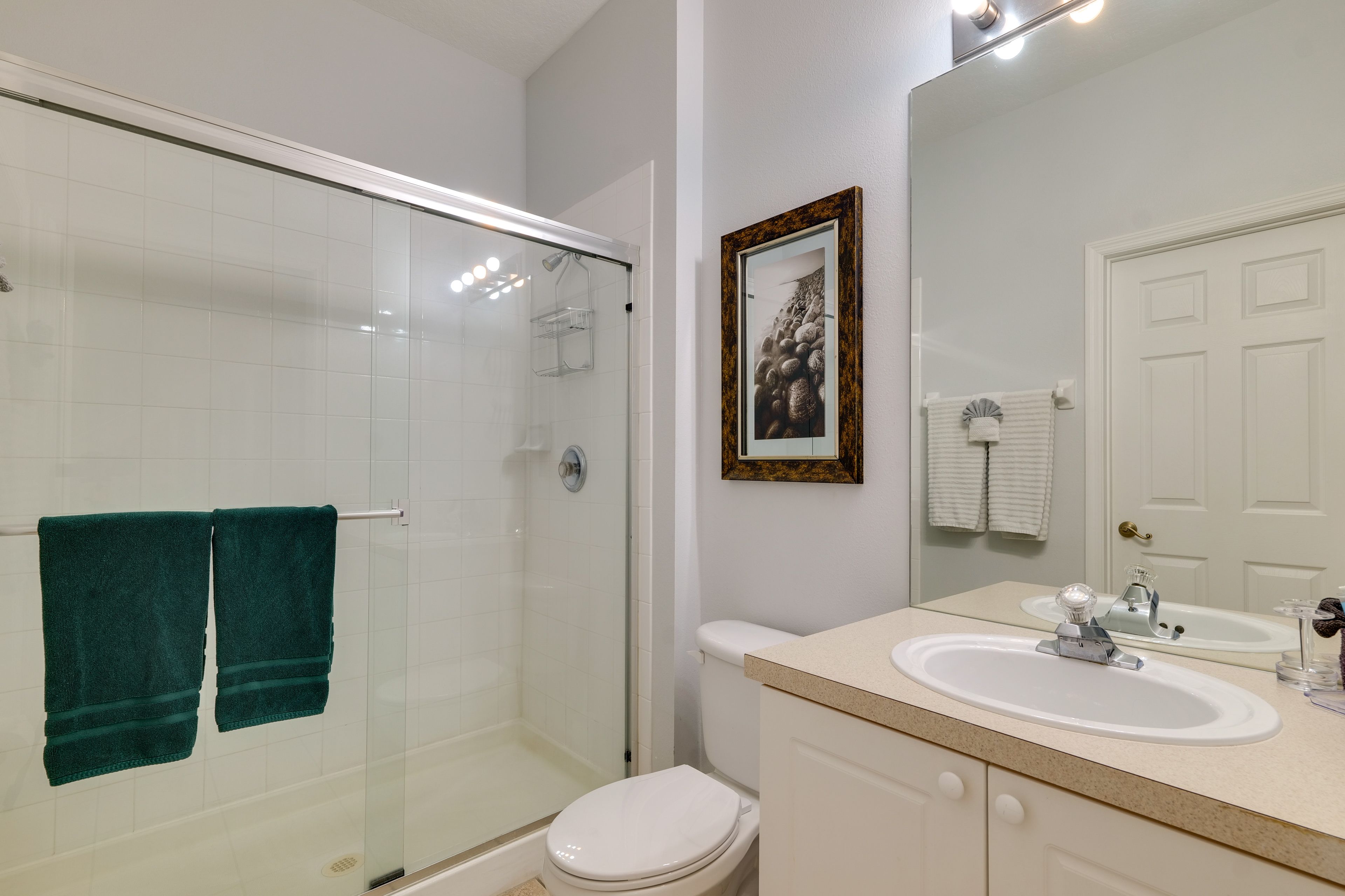 Full Bathroom | 1st Floor