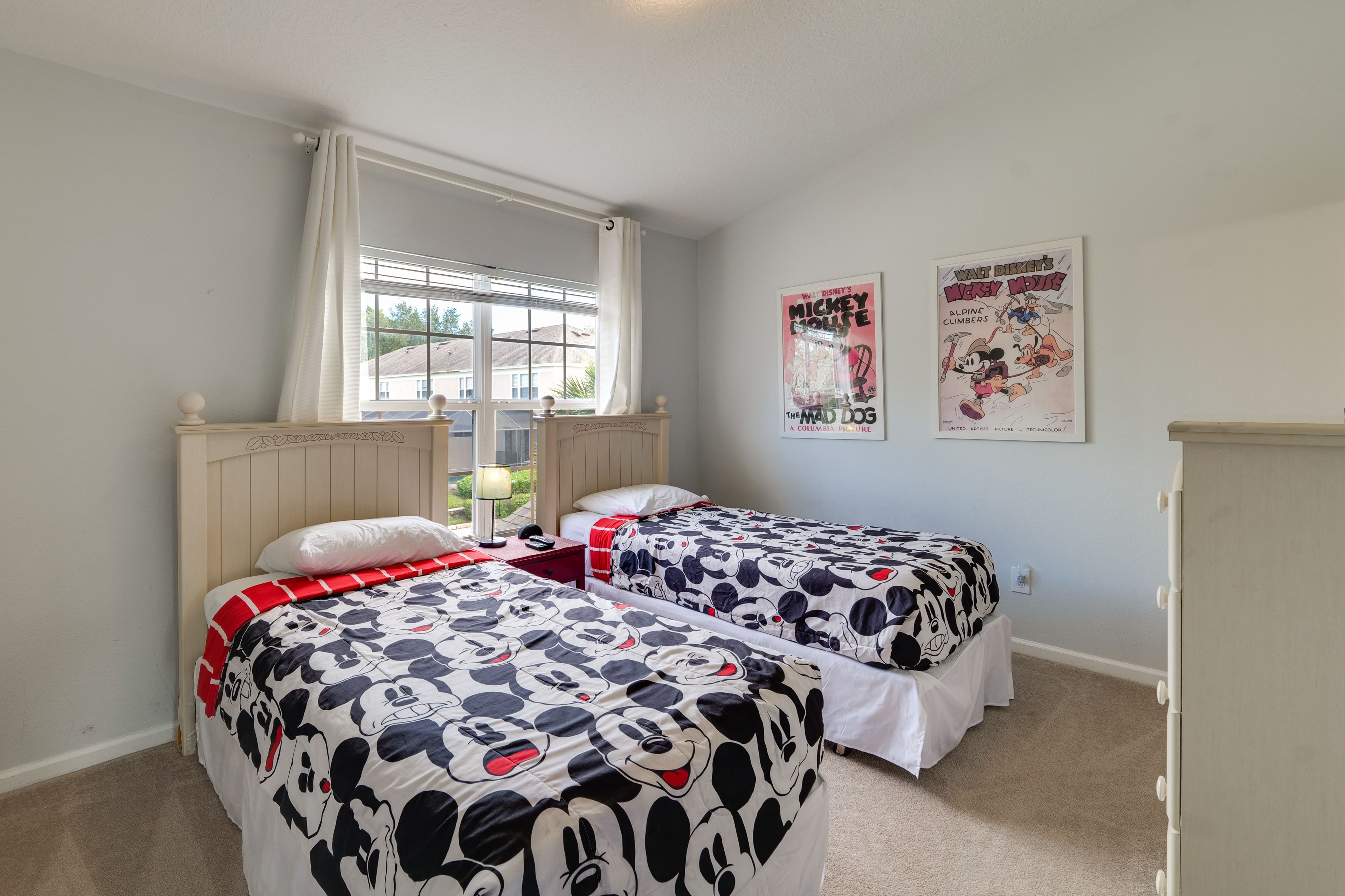 Bedroom 2 | 2nd Floor | 2 Twin Beds