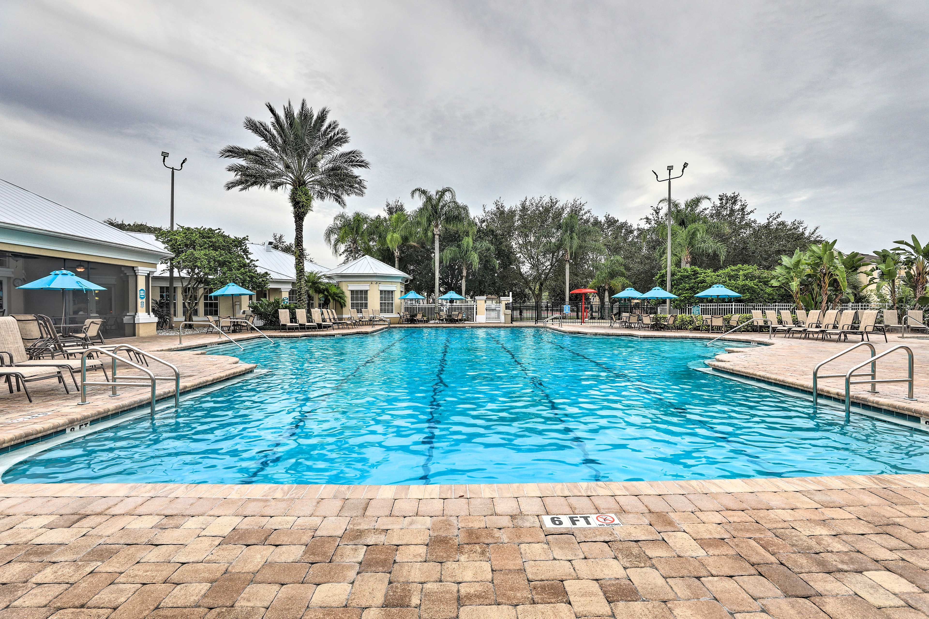 Windsor Palms Resort | Community Amenities | Outdoor Pool