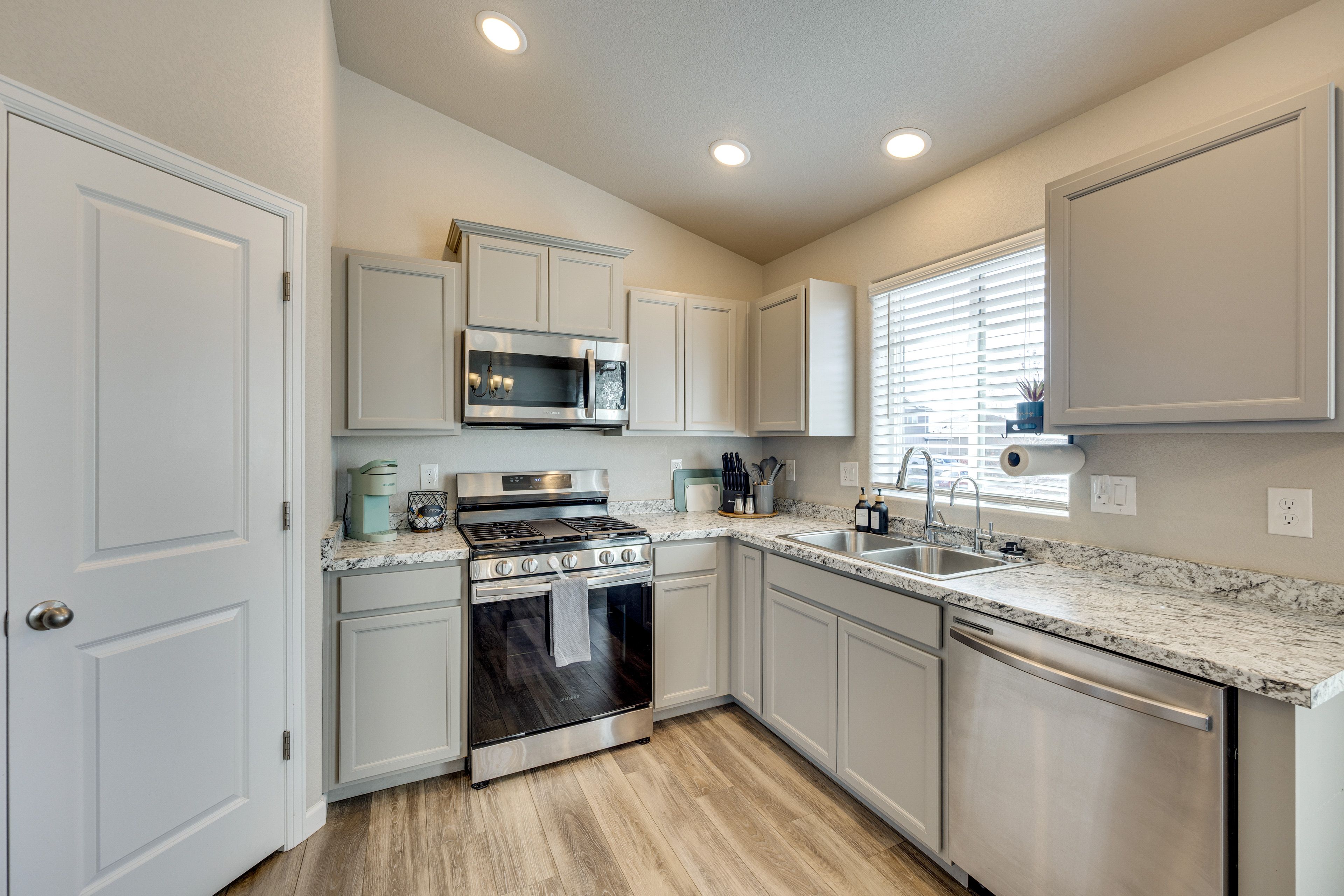 Kitchen | Refrigerator | Crockpot | 3rd Level