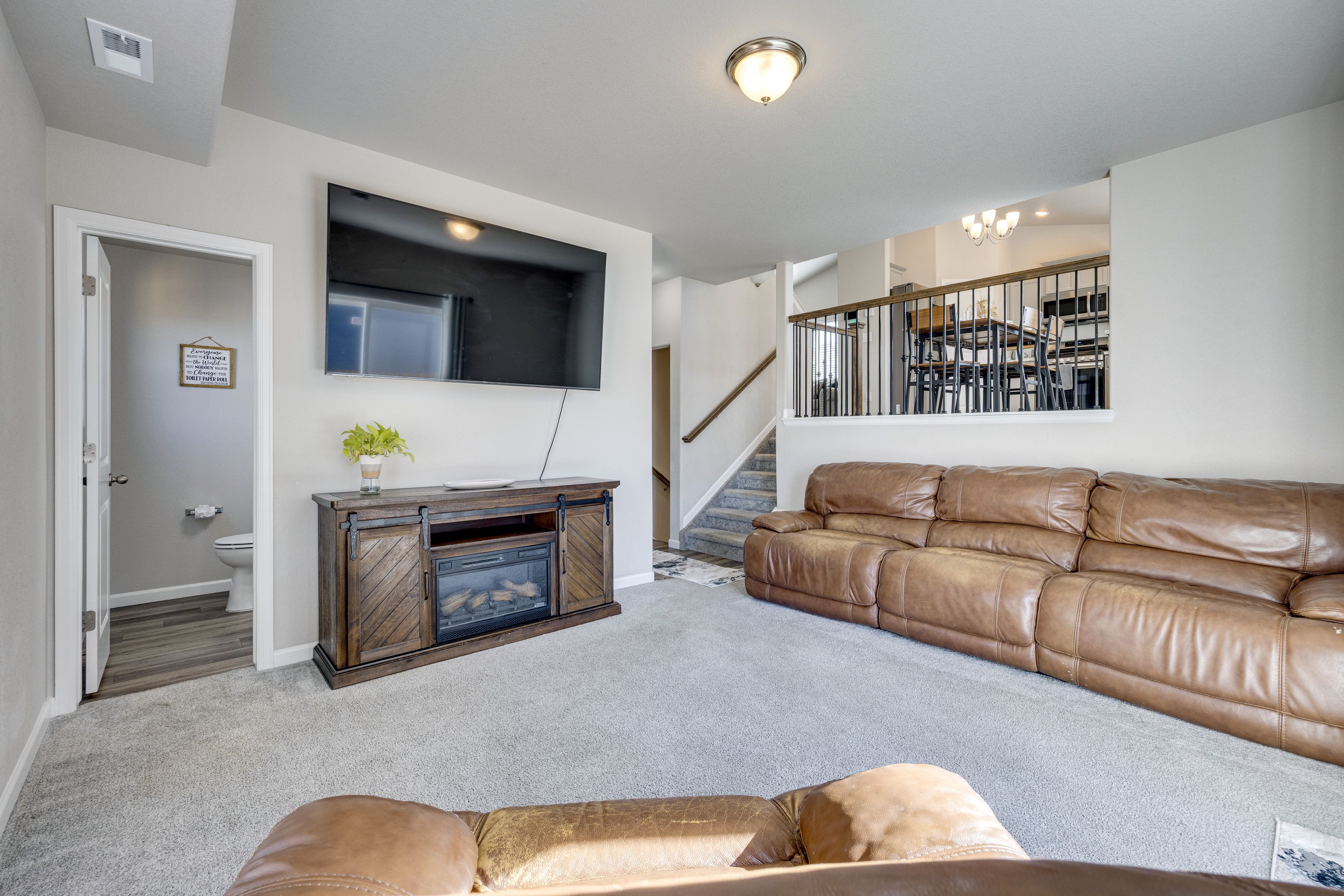 Living Room | Smart TV