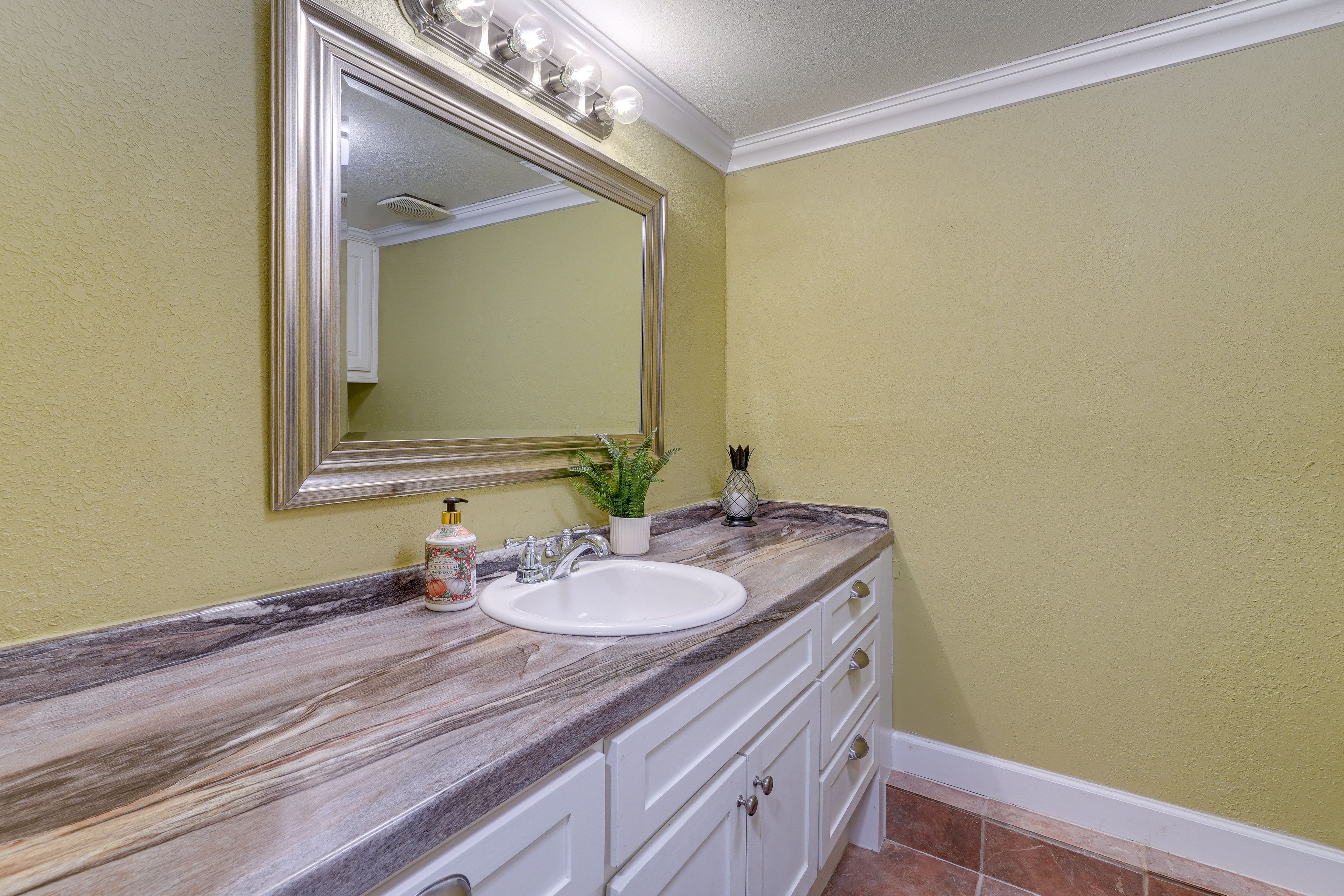 Full Bathroom | Basement