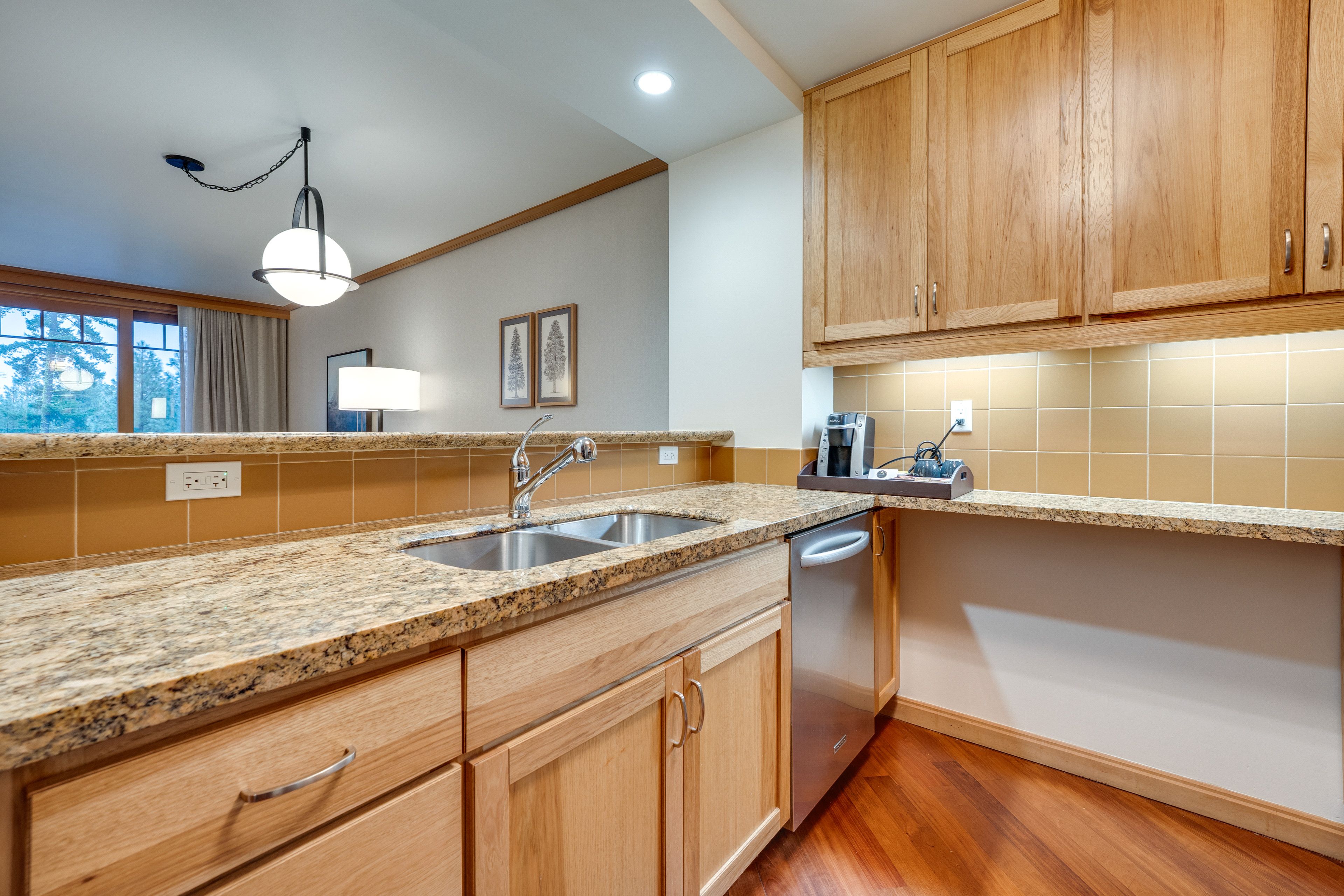 Kitchen | Keurig Coffee Maker | Toaster | Cooking Basics