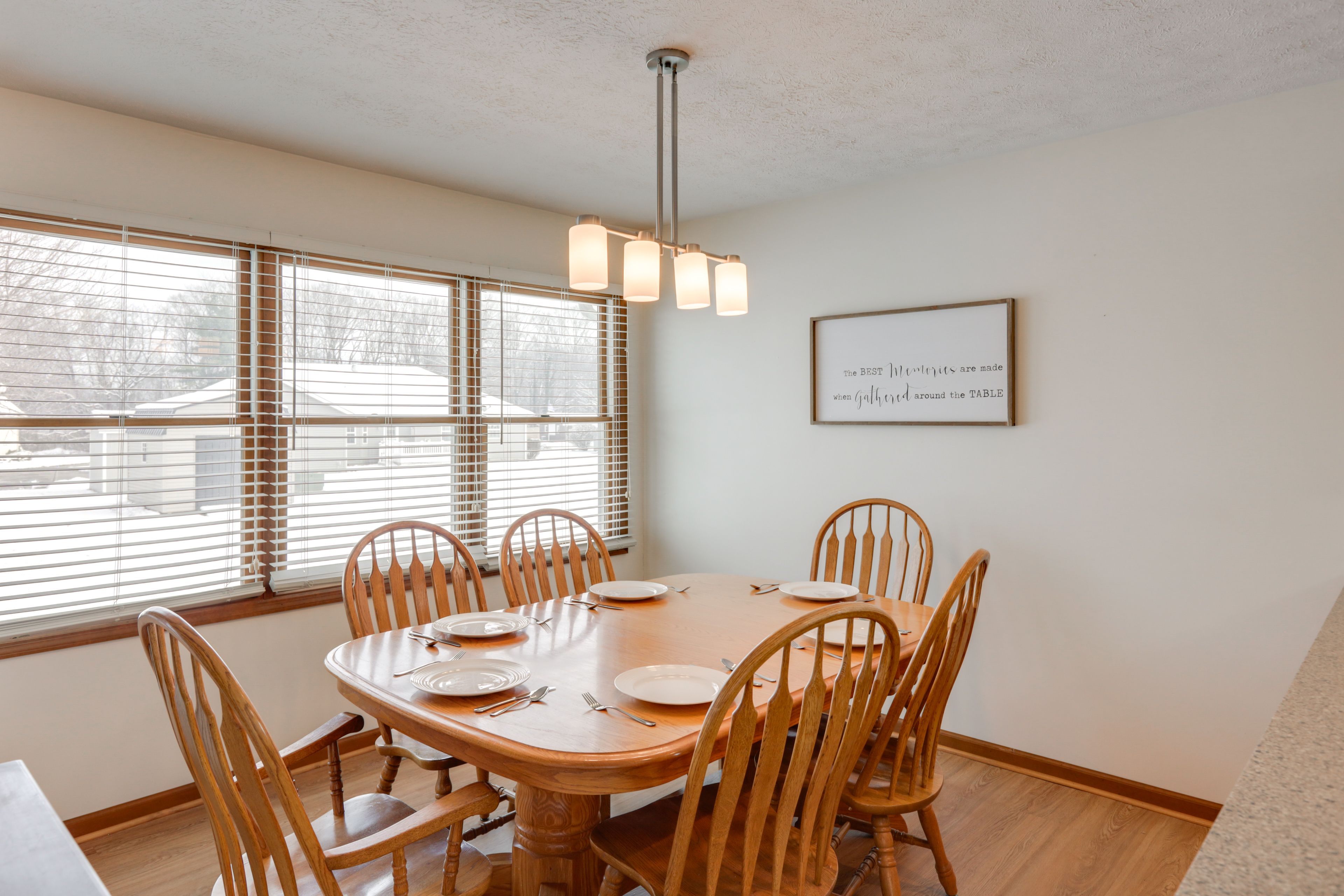 Dining Area | Dishware/Flatware