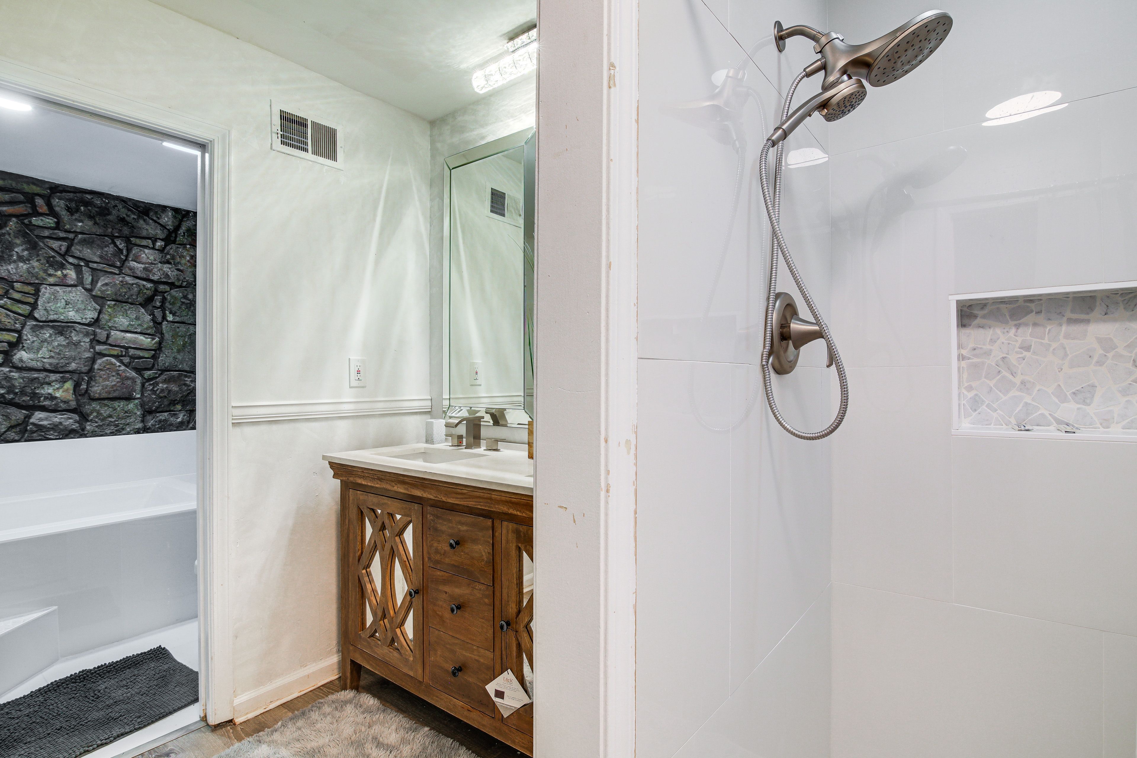 En-Suite Bathroom | Jetted Tub | Smart TV | 1st Floor