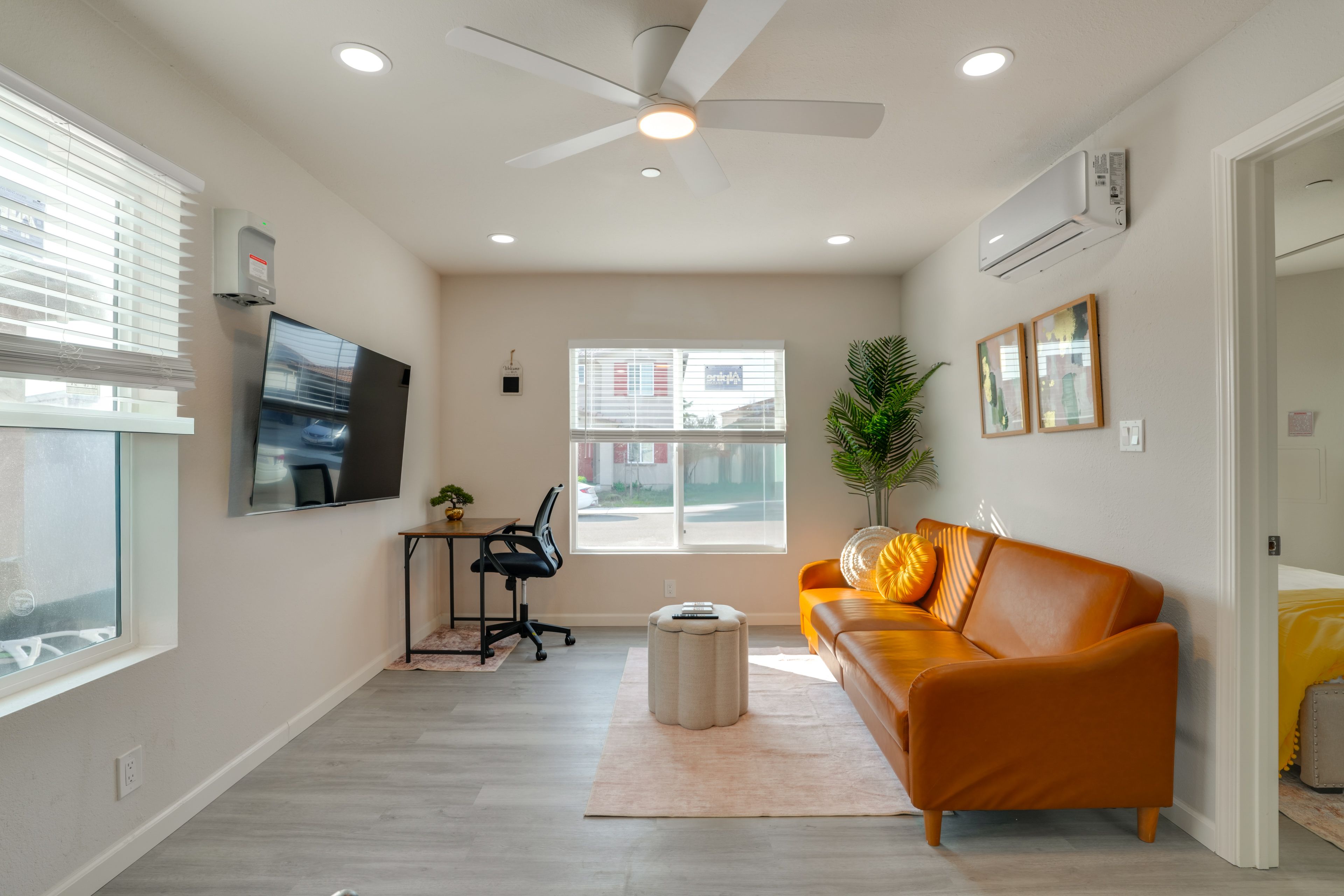 Living Room | Queen Sleeper Sofa