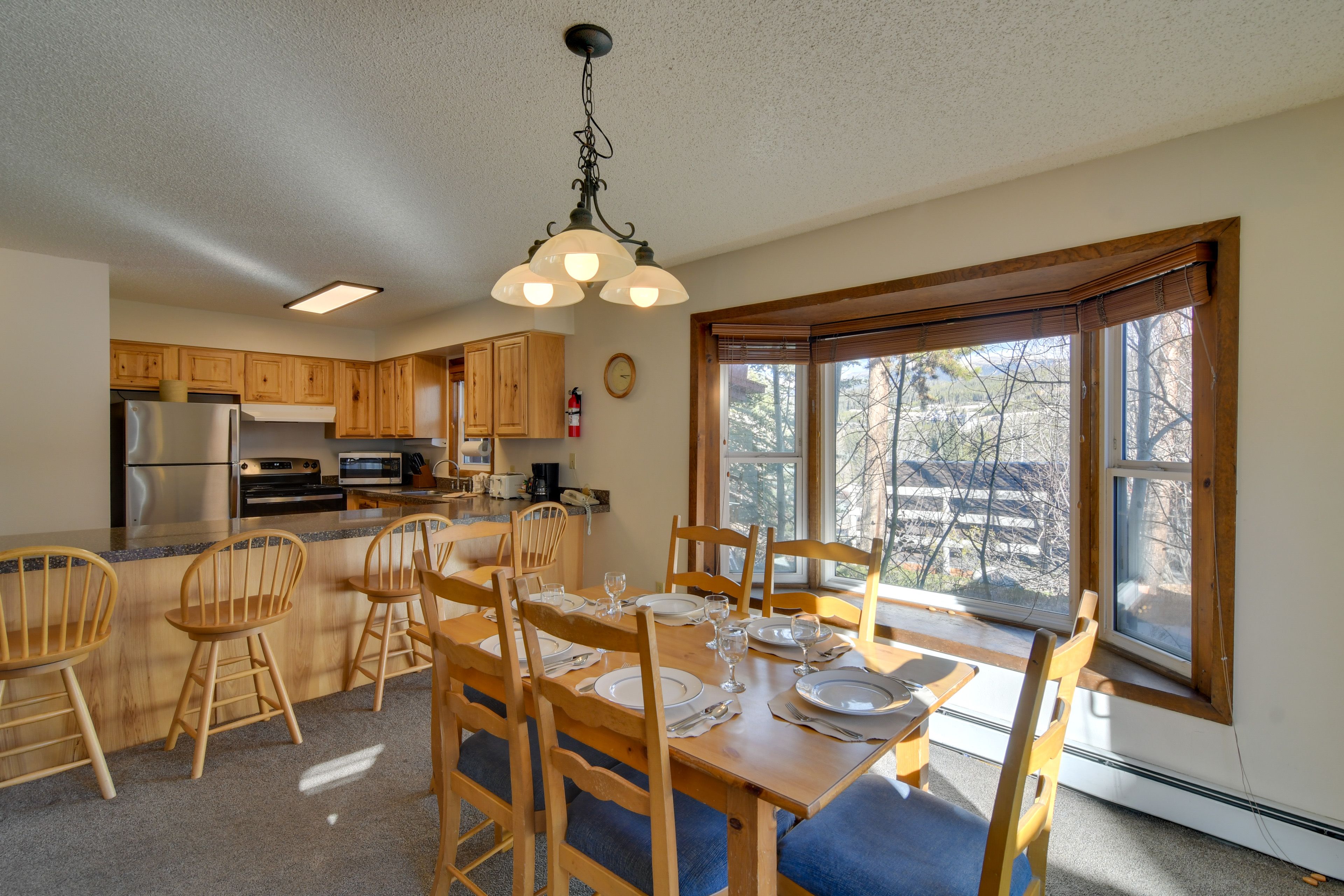 Dining Area | Main Level
