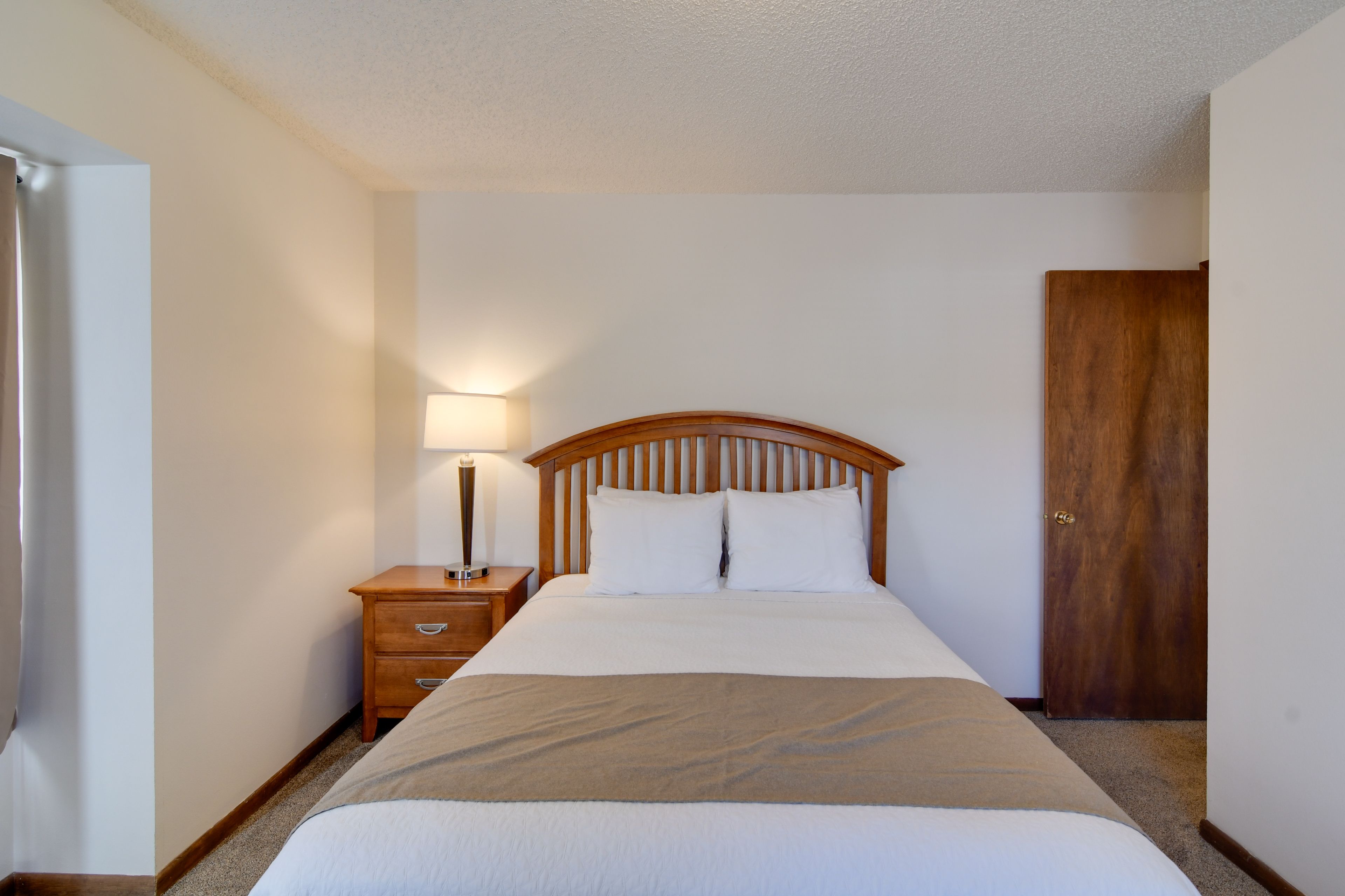 Bedroom 1 | Queen Bed | Upper Level