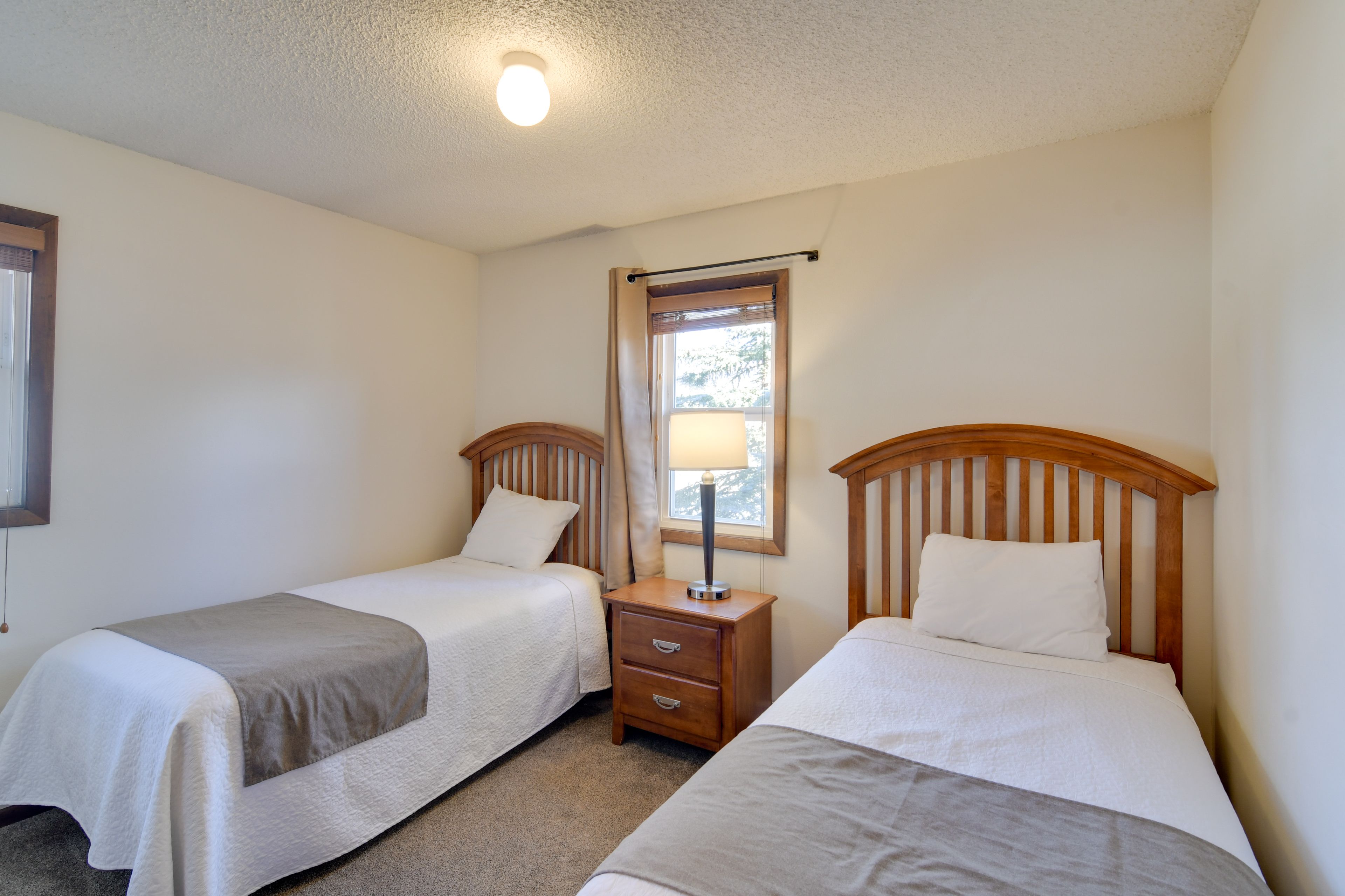 Bedroom 3 | 2 Twin Beds | Upper Level