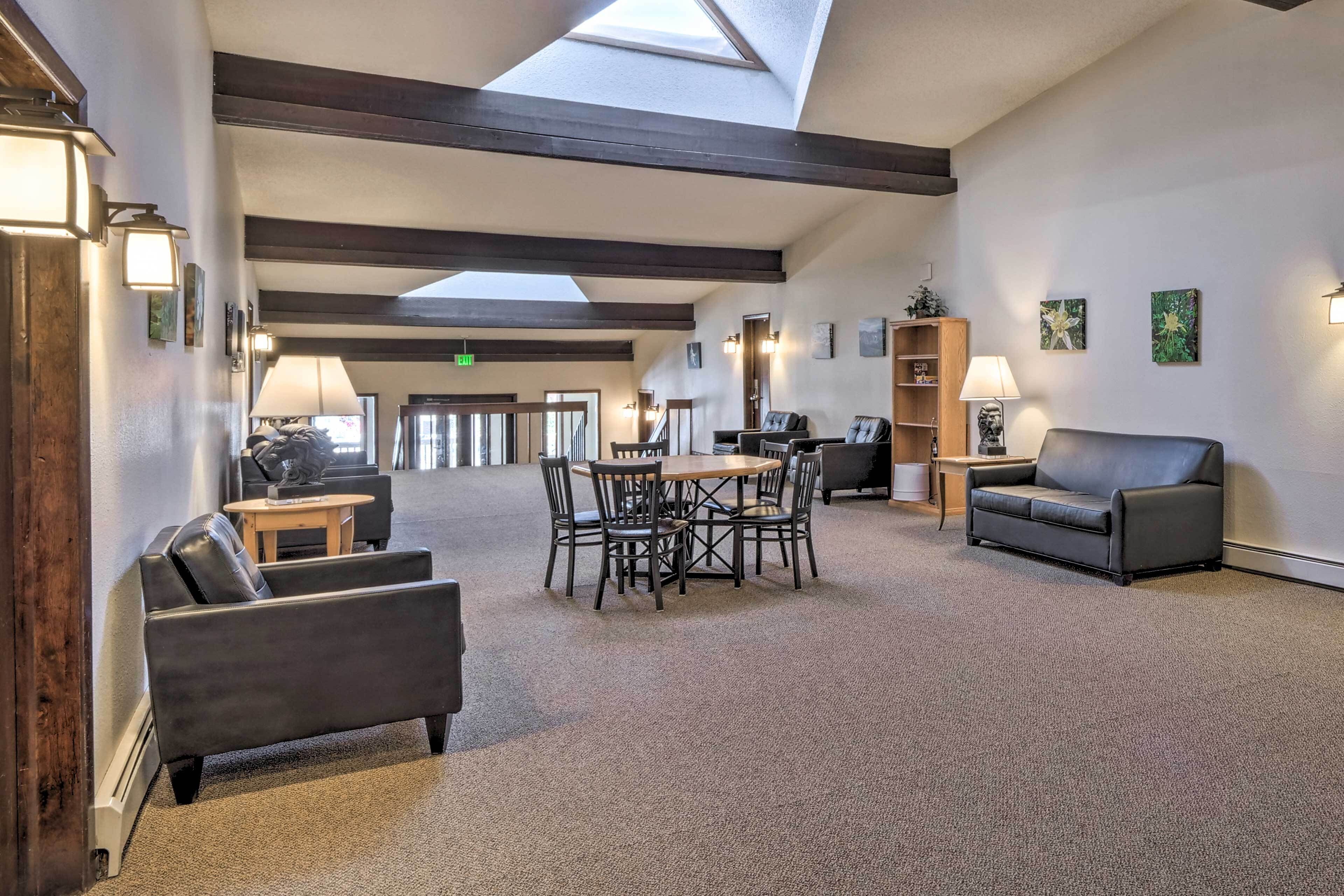 Lions Gate Pines Lodge | Community Amenities